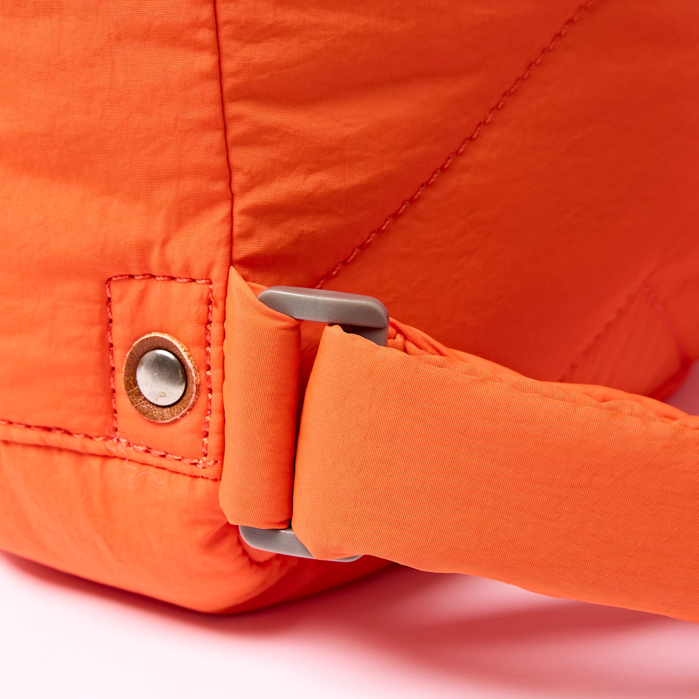 Roka Bantry XS ryggsekk 5,8 liter Retro Tangerine Puffy