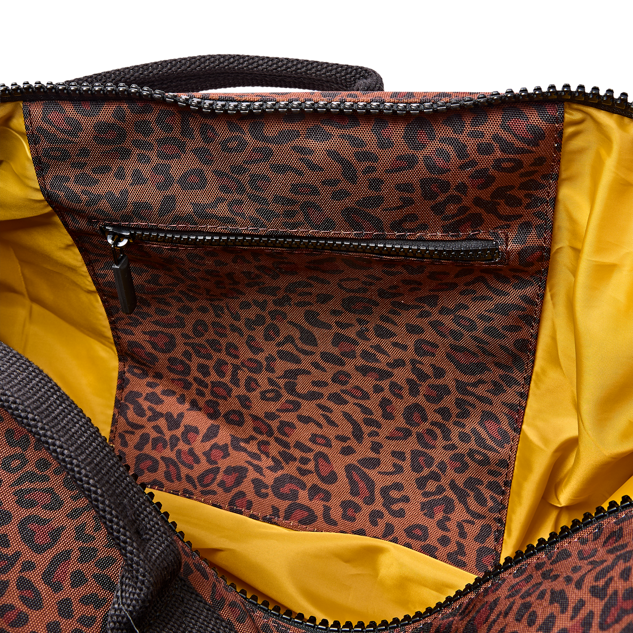 Roka London Heathrow Large duffelbag corn mini leopard