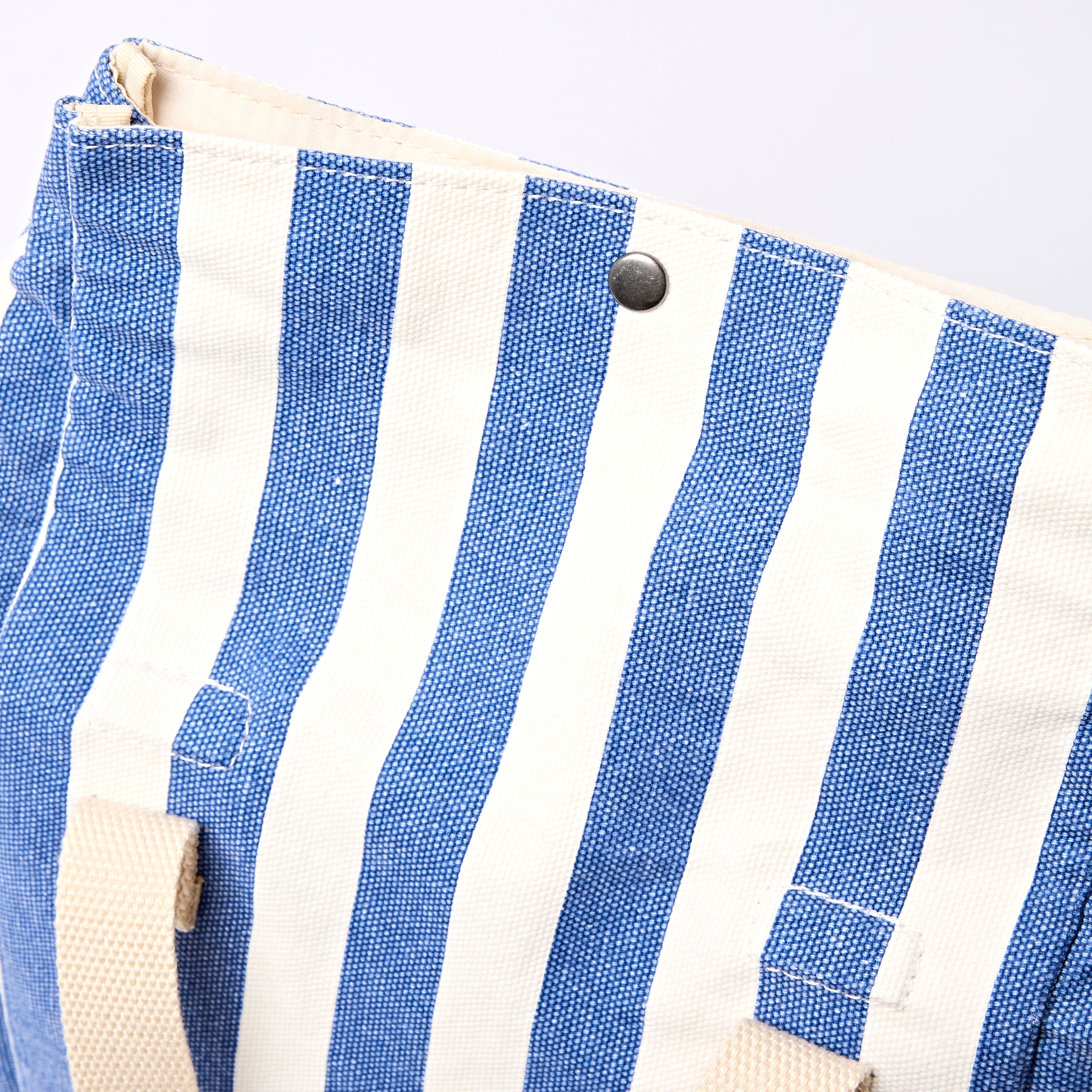 Roka London Hampstead lunsjveske denim stripe 7,4L isolert