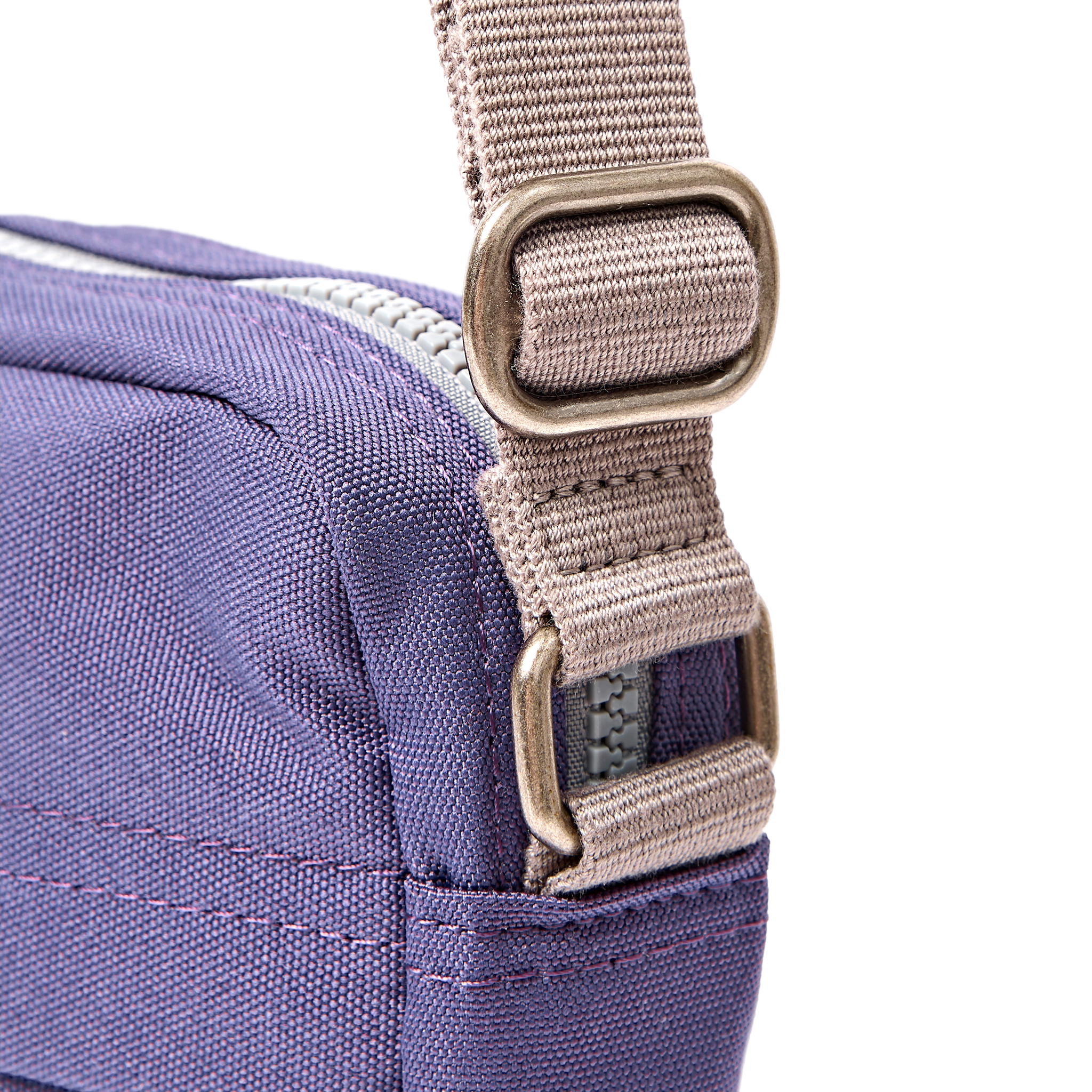Roka London Bond crossbody-veske small 1,5 liter oceana