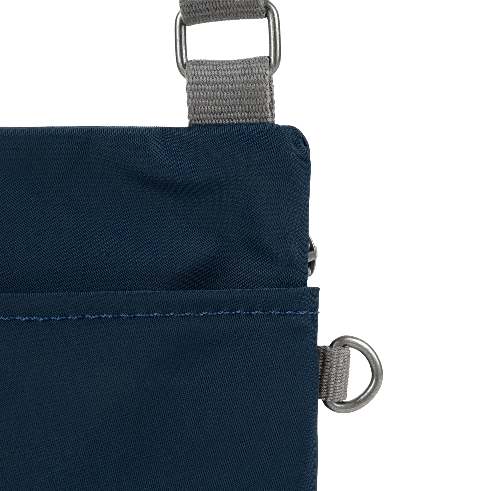 Roka London Chelsea sling skulderveske midnight small 0,3 liter