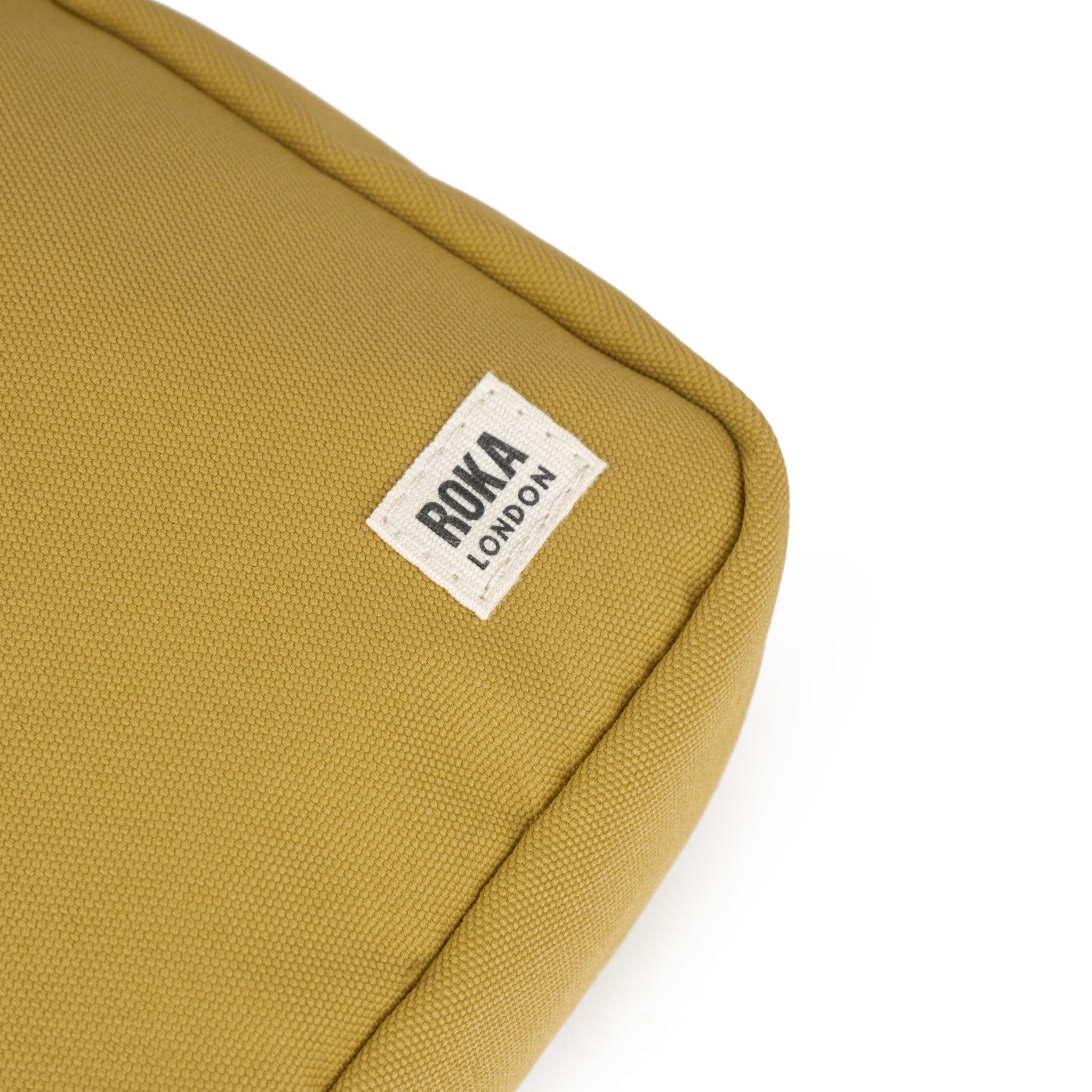 Roka London Bond Small crossbody-veske 1,5 liter flax