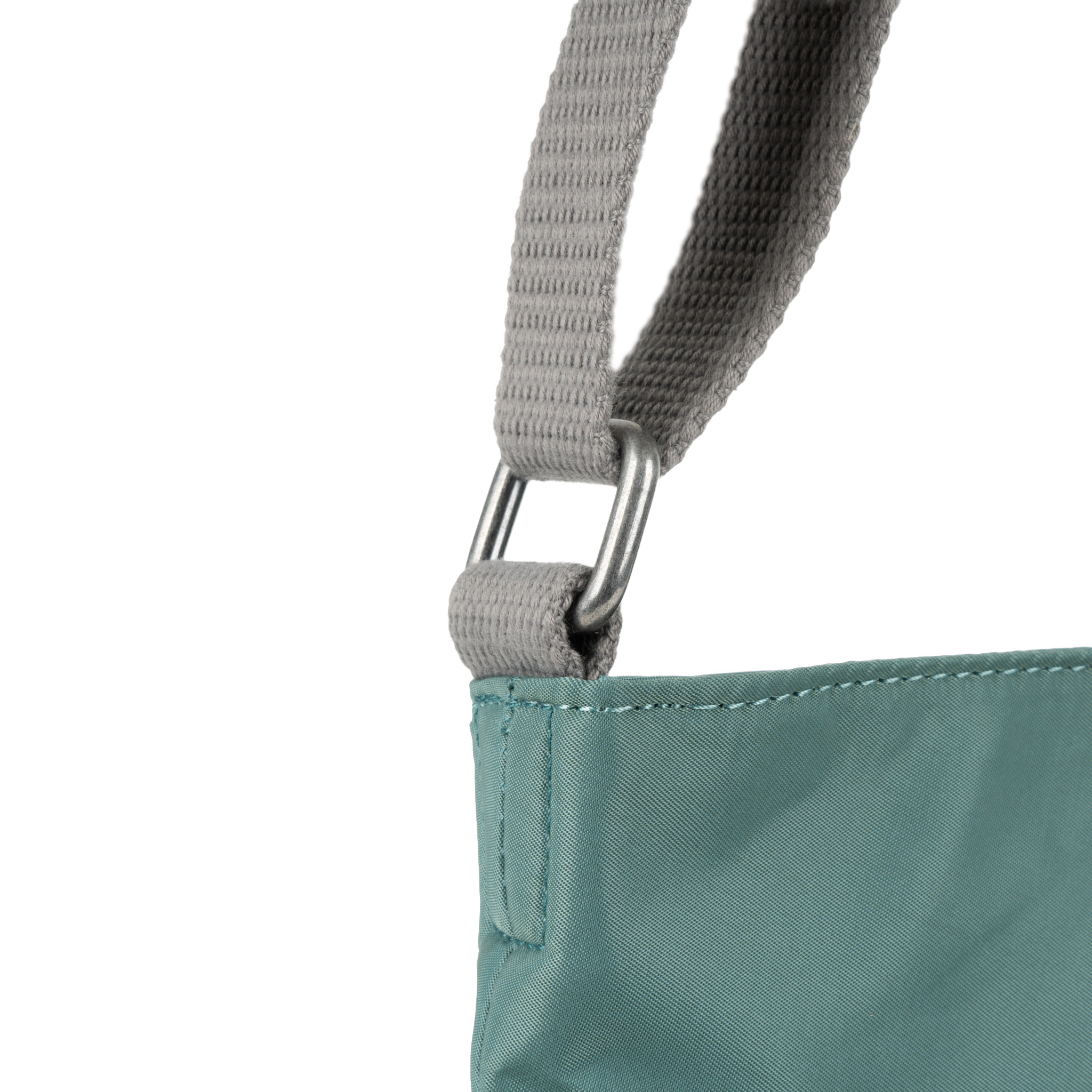 Roka London Kennington crossbody skulderveske medium salvie værbestandig