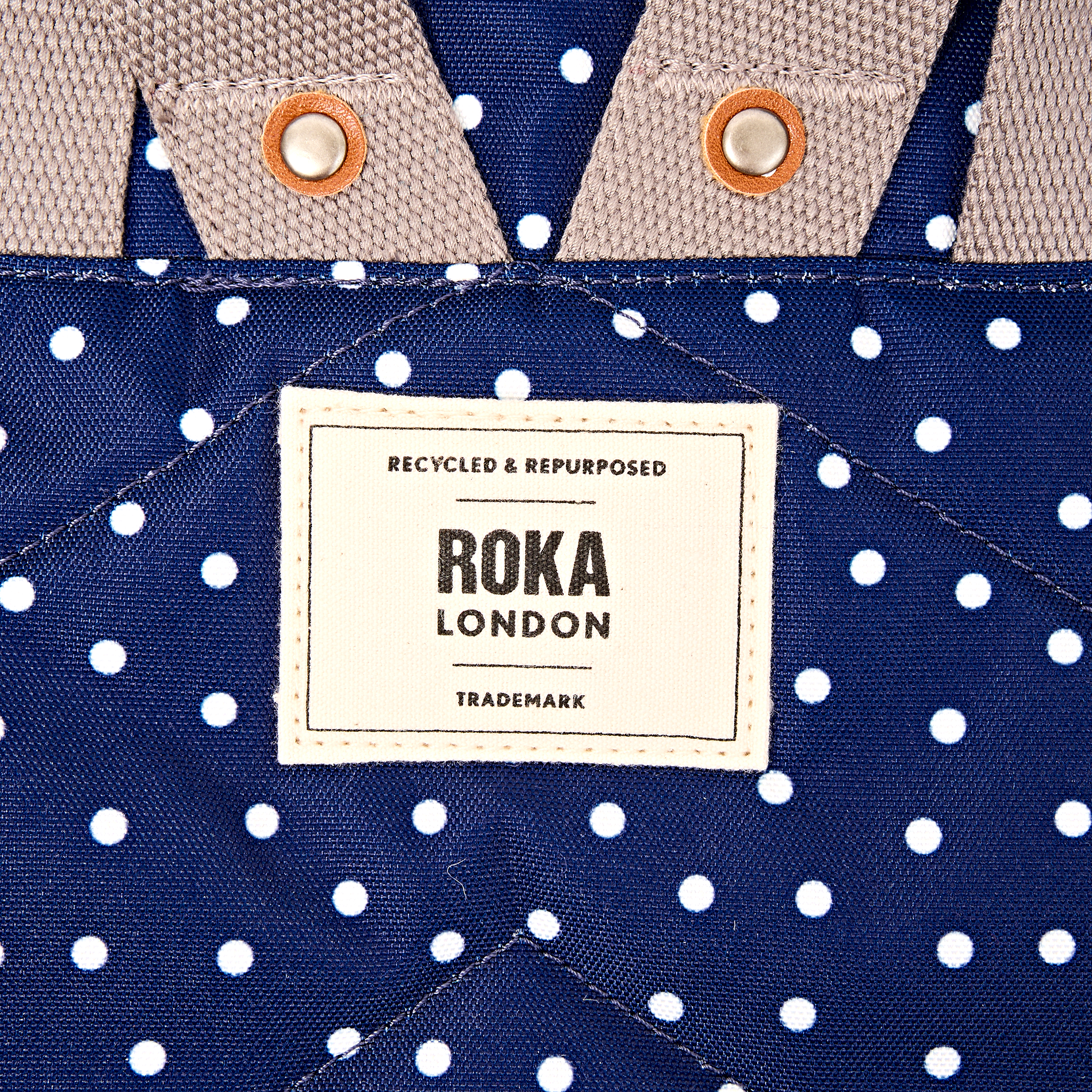Roka London Bayswater Medium ryggsekk Navy Polka 14,6 l