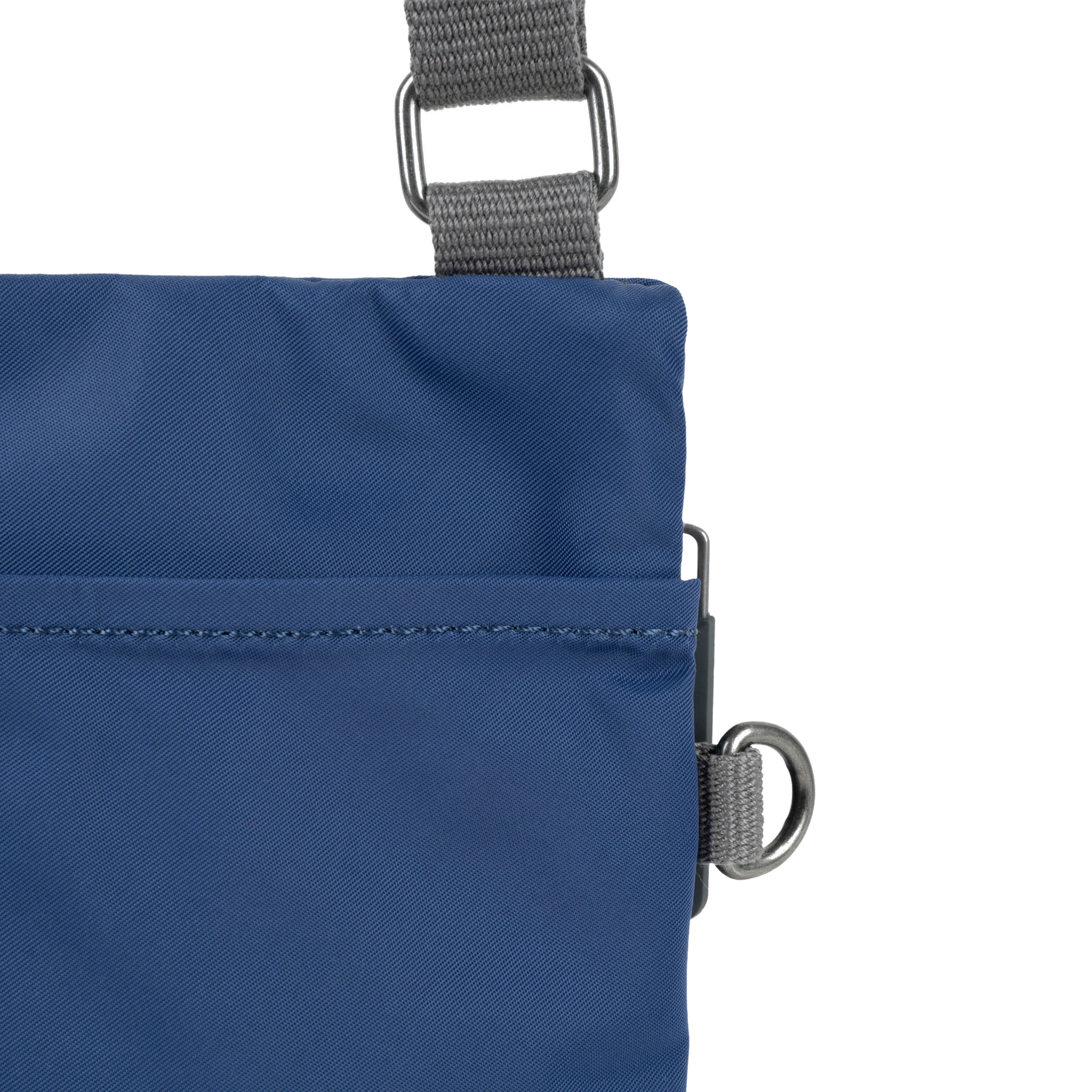 Roka London Chelsea Pocket sling-veske Burnt Blue 0,3 liter