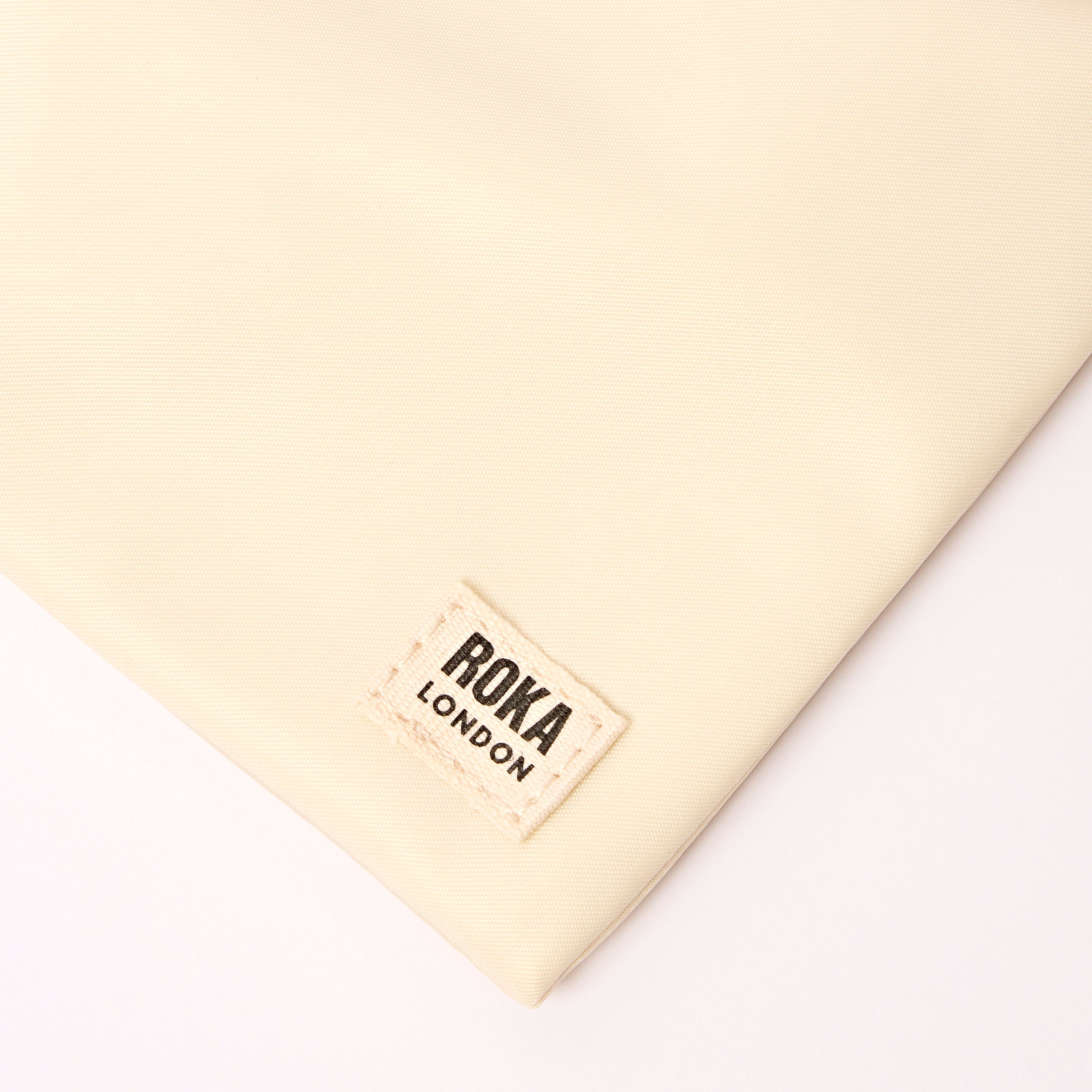 Roka London Chelsea skulderveske Wax Paper Stripe XS 0,3L