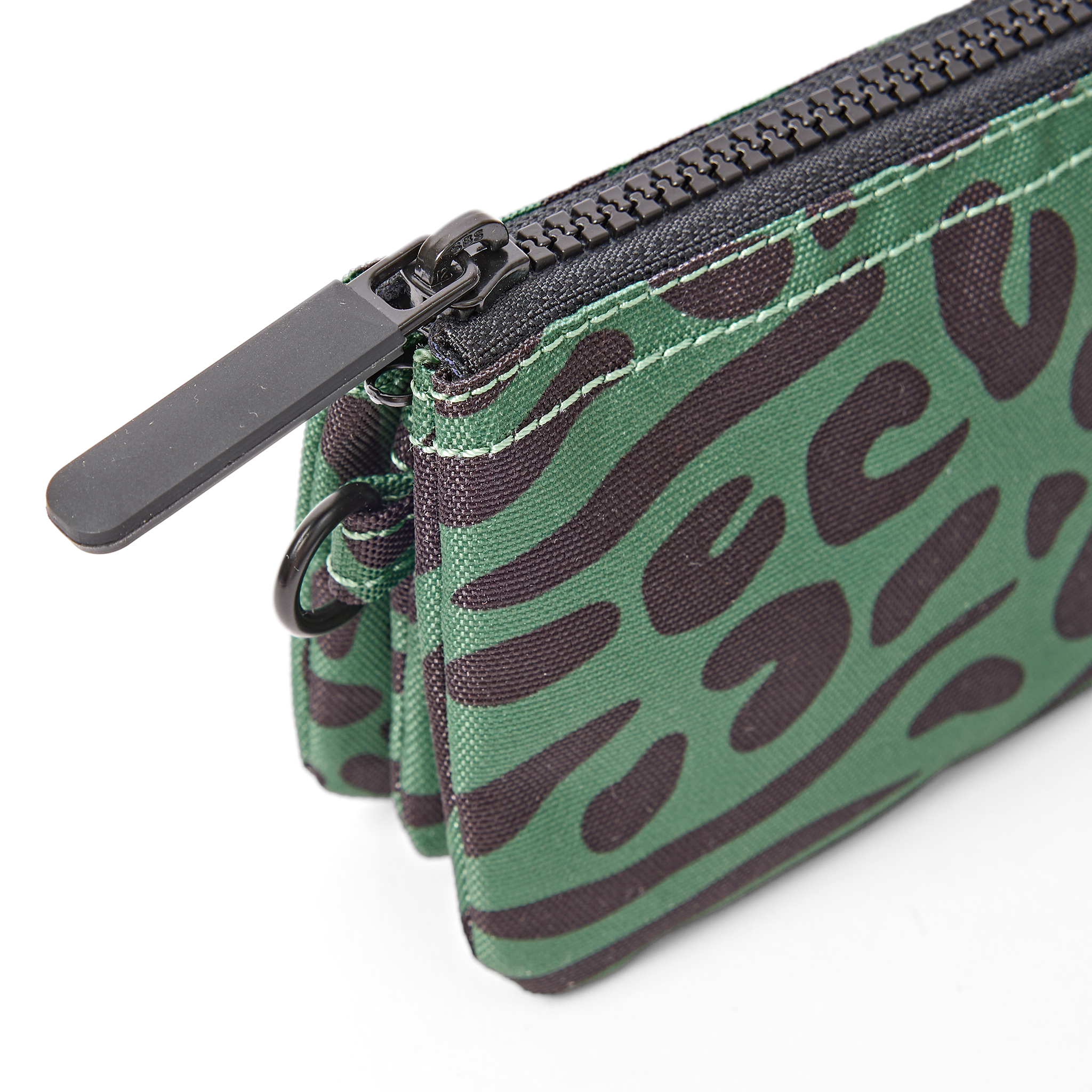 Roka London Carnaby lommebok Small Mixed Animal Artichoke vannavvisende