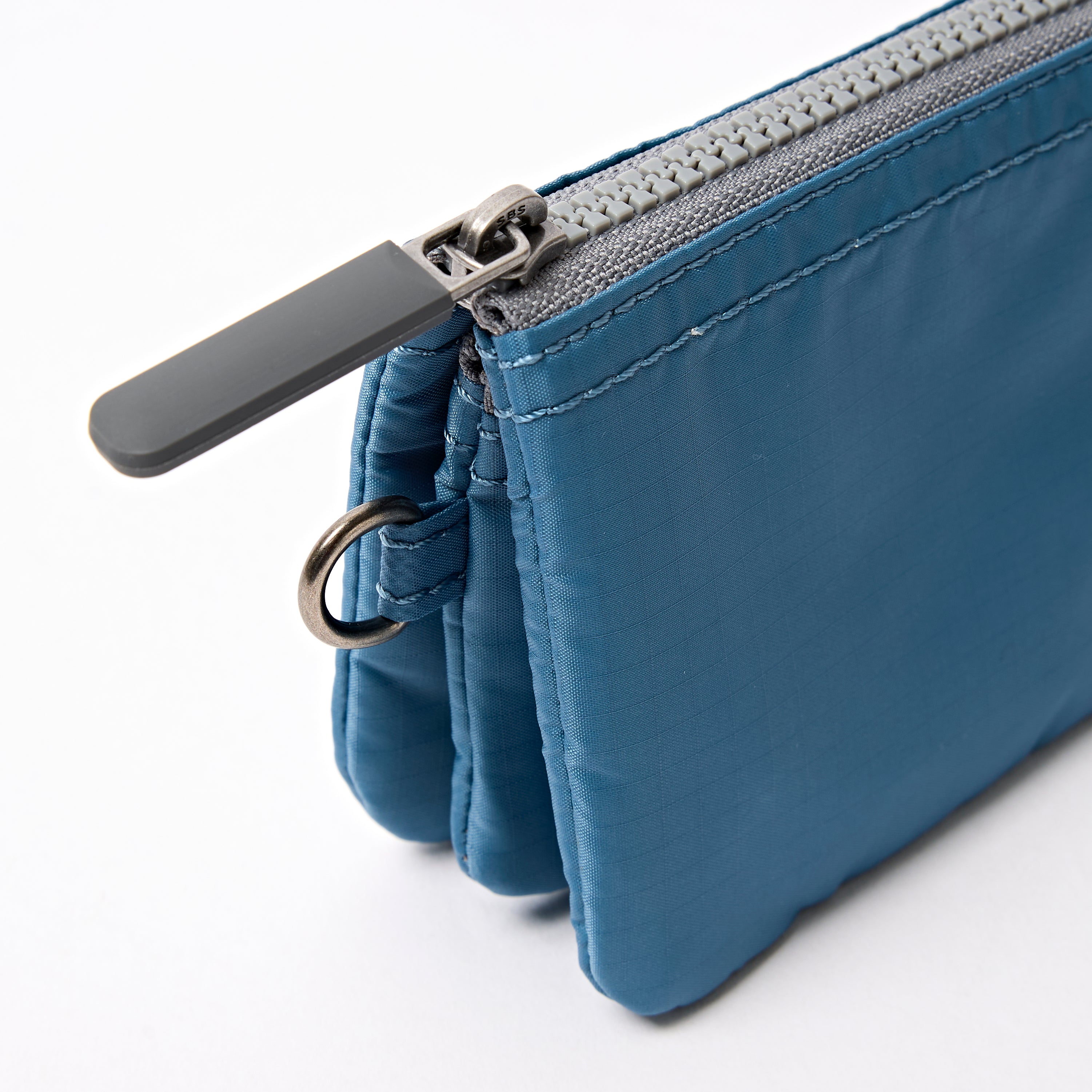 Roka London Carnaby Wallet lommebok retro blue small vanntett