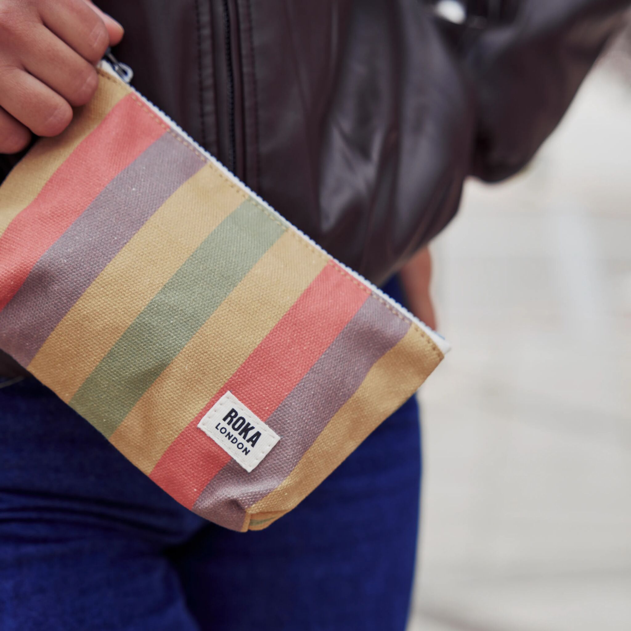 Roka London Maida Vale Faded Multi Stripe sminkepung small 1,2 liter