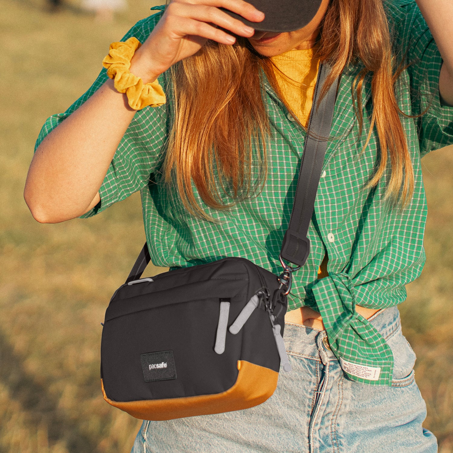 Pacsafe GO crossbody skulderveske svart RFID
