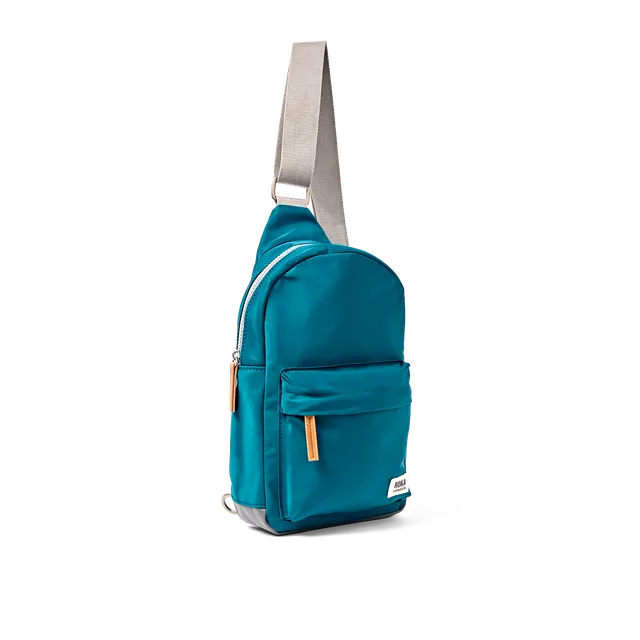 Roka London Willesden crossbodyveske Large North Sea 5 liter