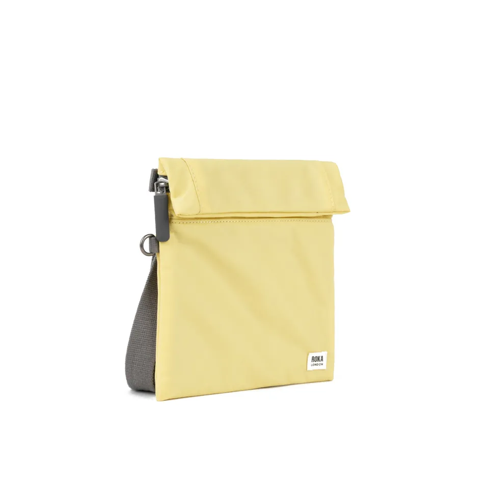 Roka London Stratford Small crossbody citron 0,5 liter regnbestandig