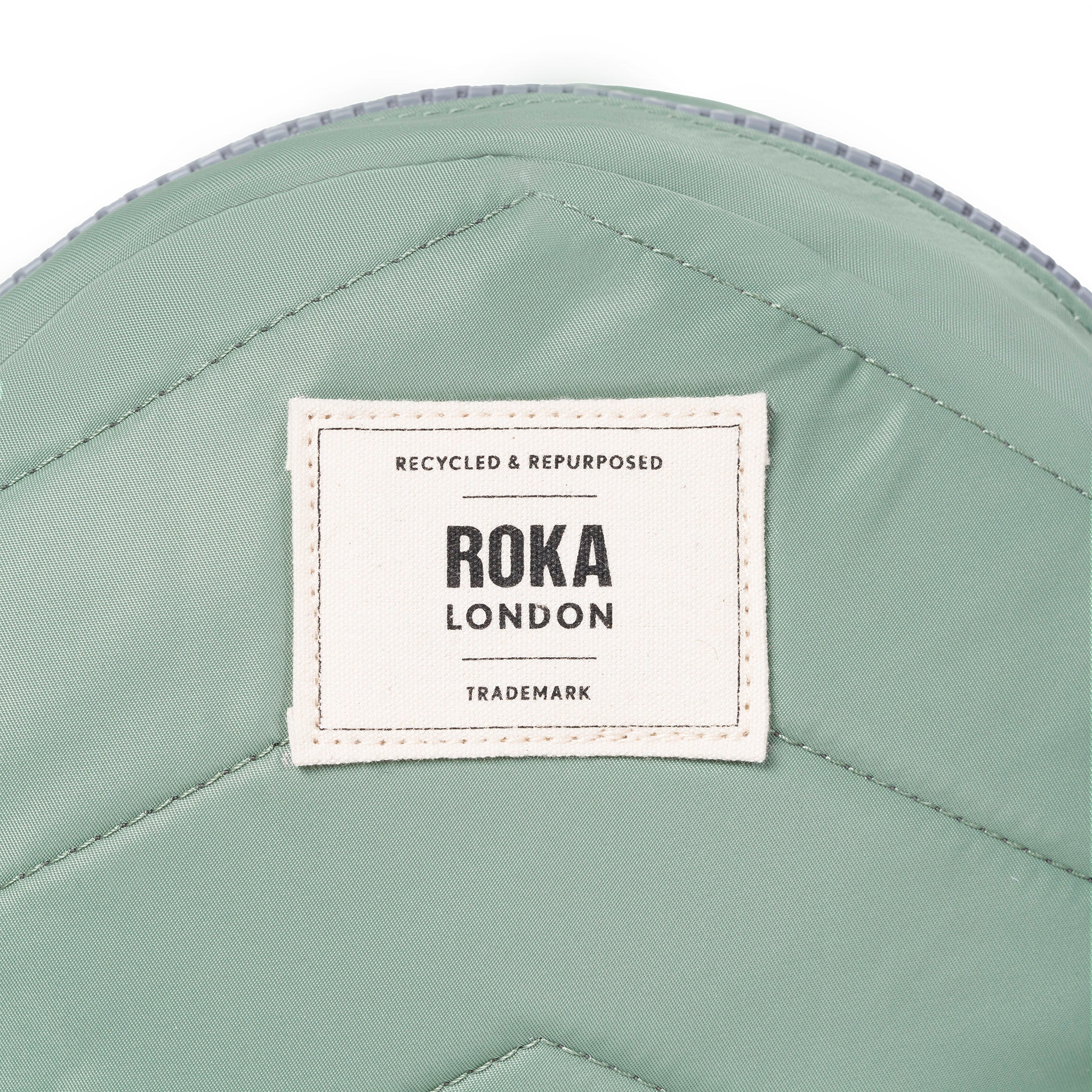 Roka London Paddington crossbody-veske frost S 4,1 liter