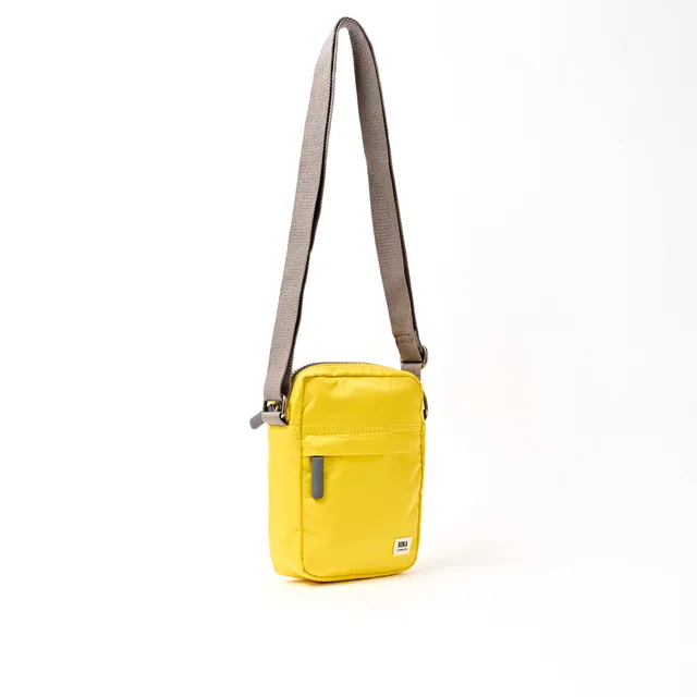 Roka London Bond crossbody small 1,5 liter passion fruit