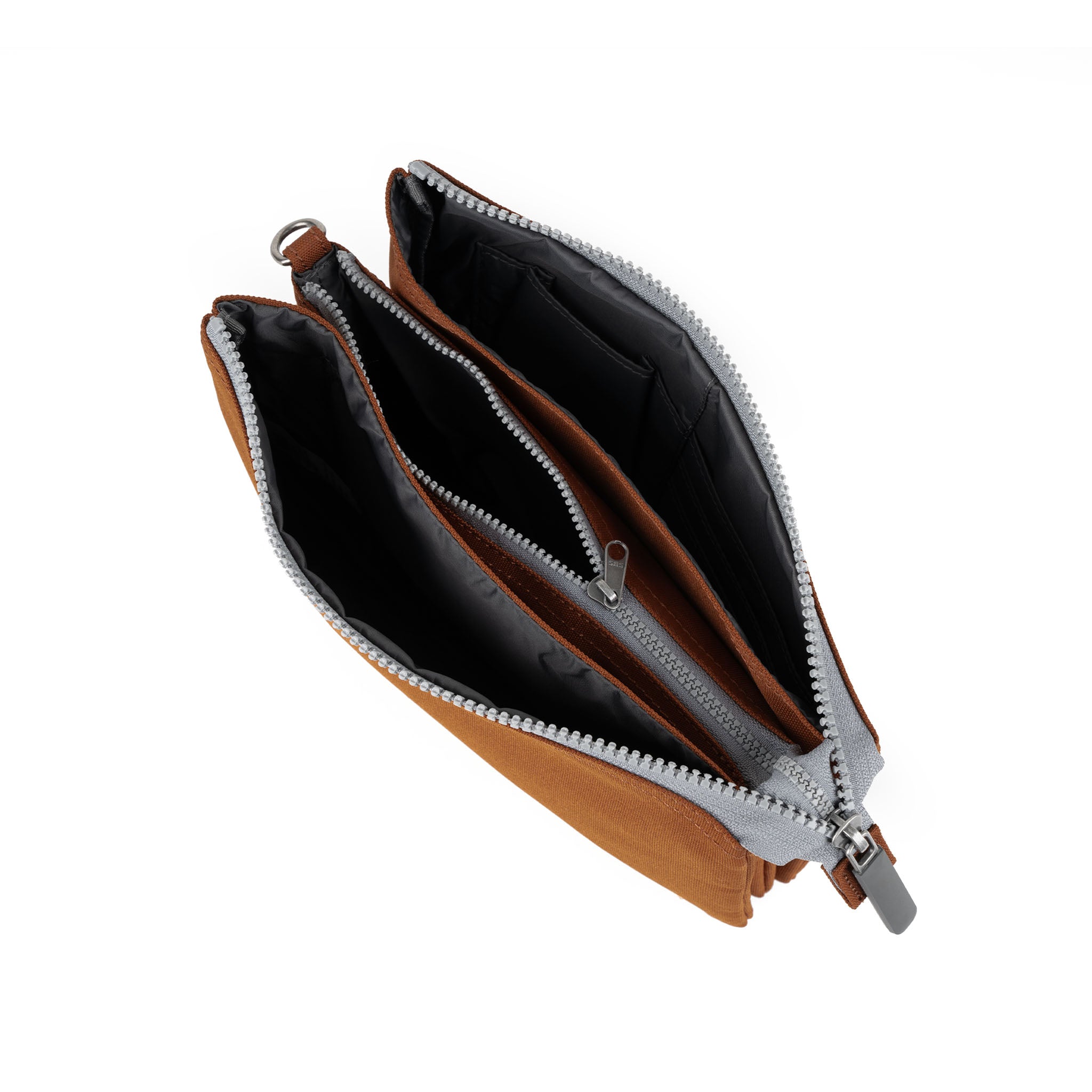 Roka London Carnaby XL crossbody veske 0,5 liter bran