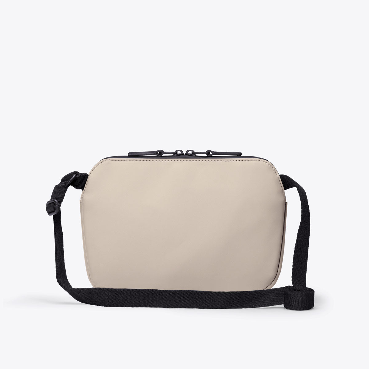 Ucon Acrobatics Melvin crossbody svart medium slitesterk