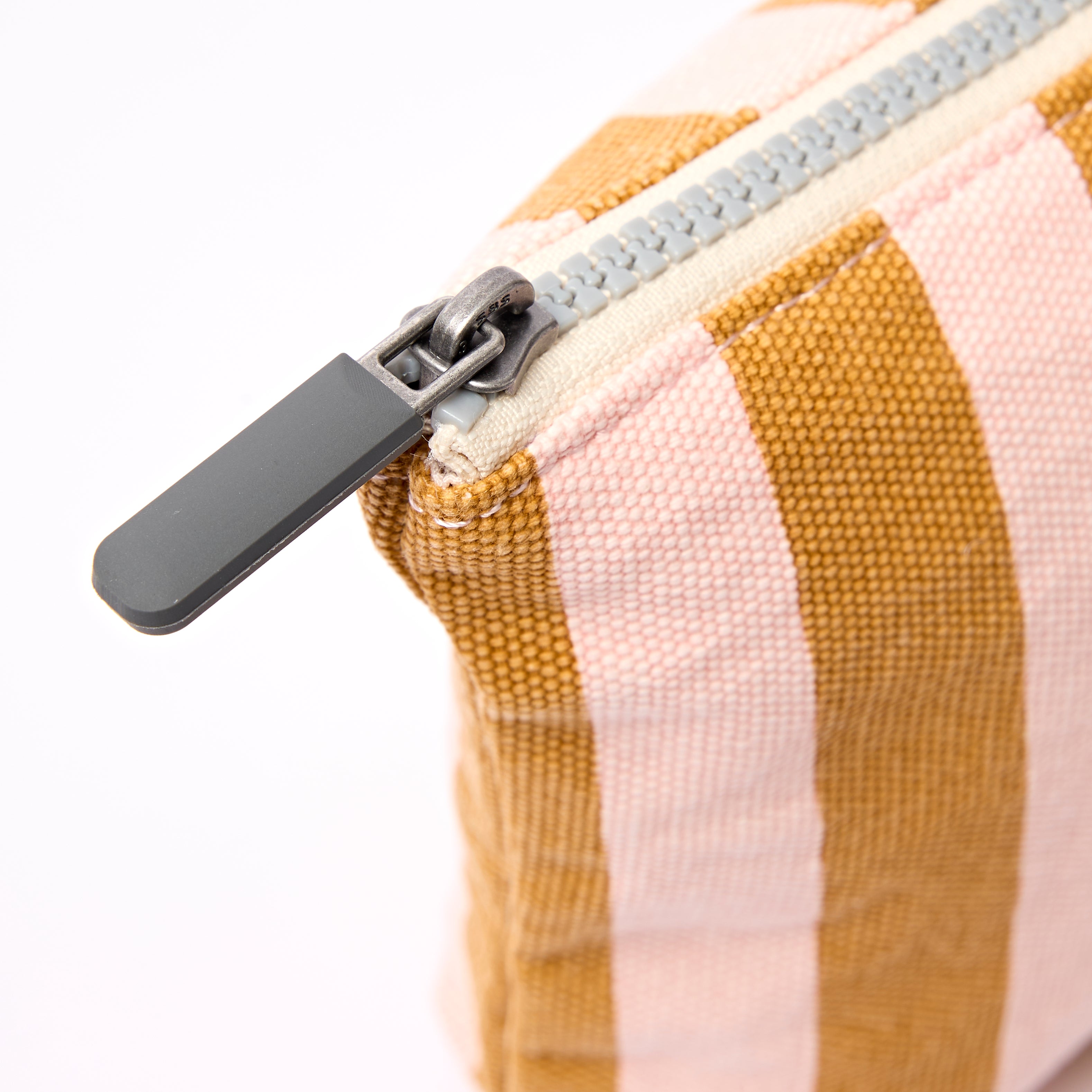 Roka London Maida Vale pouch rose gold stripe medium 2,2 liter