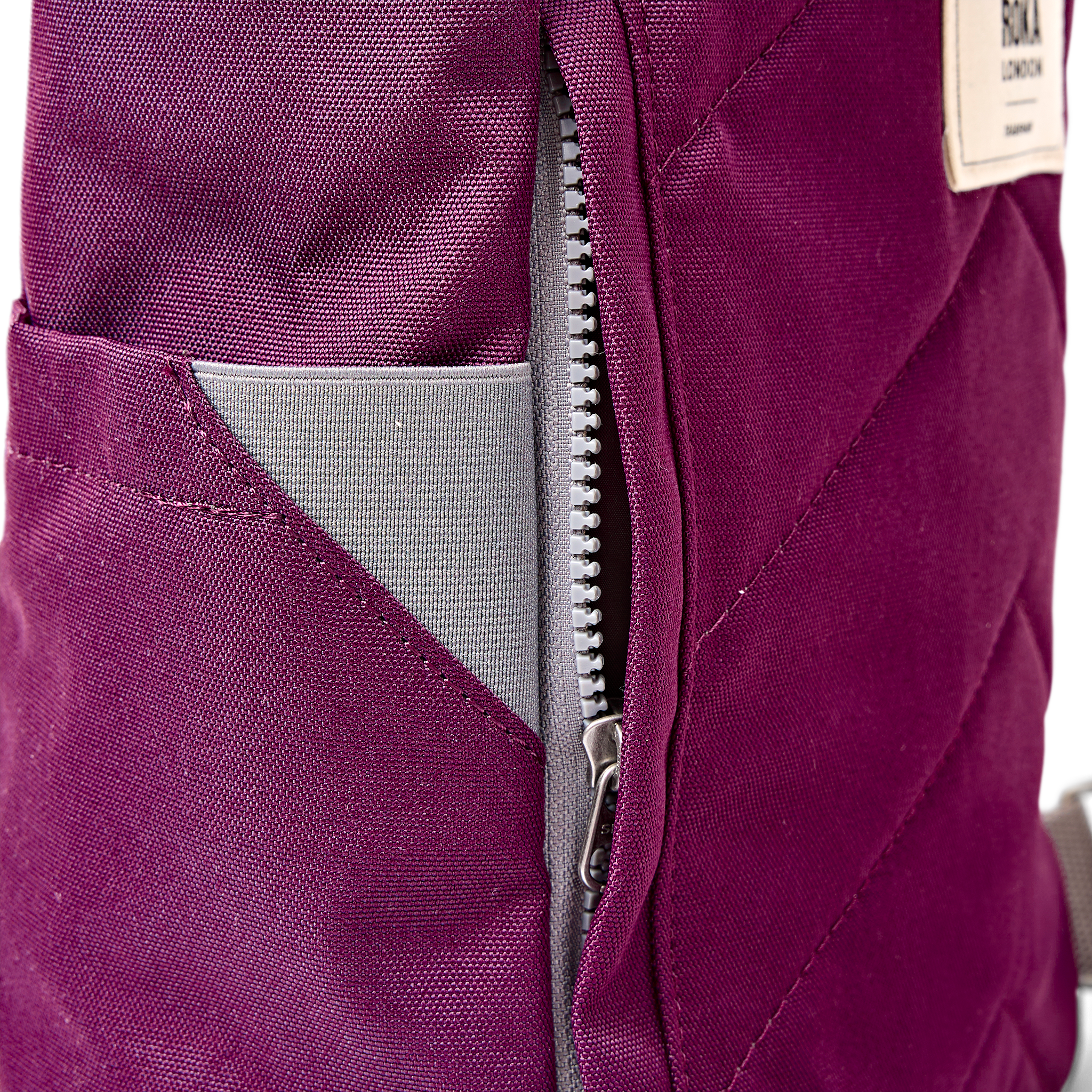 Roka London Finchley ryggsekk Small Cherry Lacquer roll-top