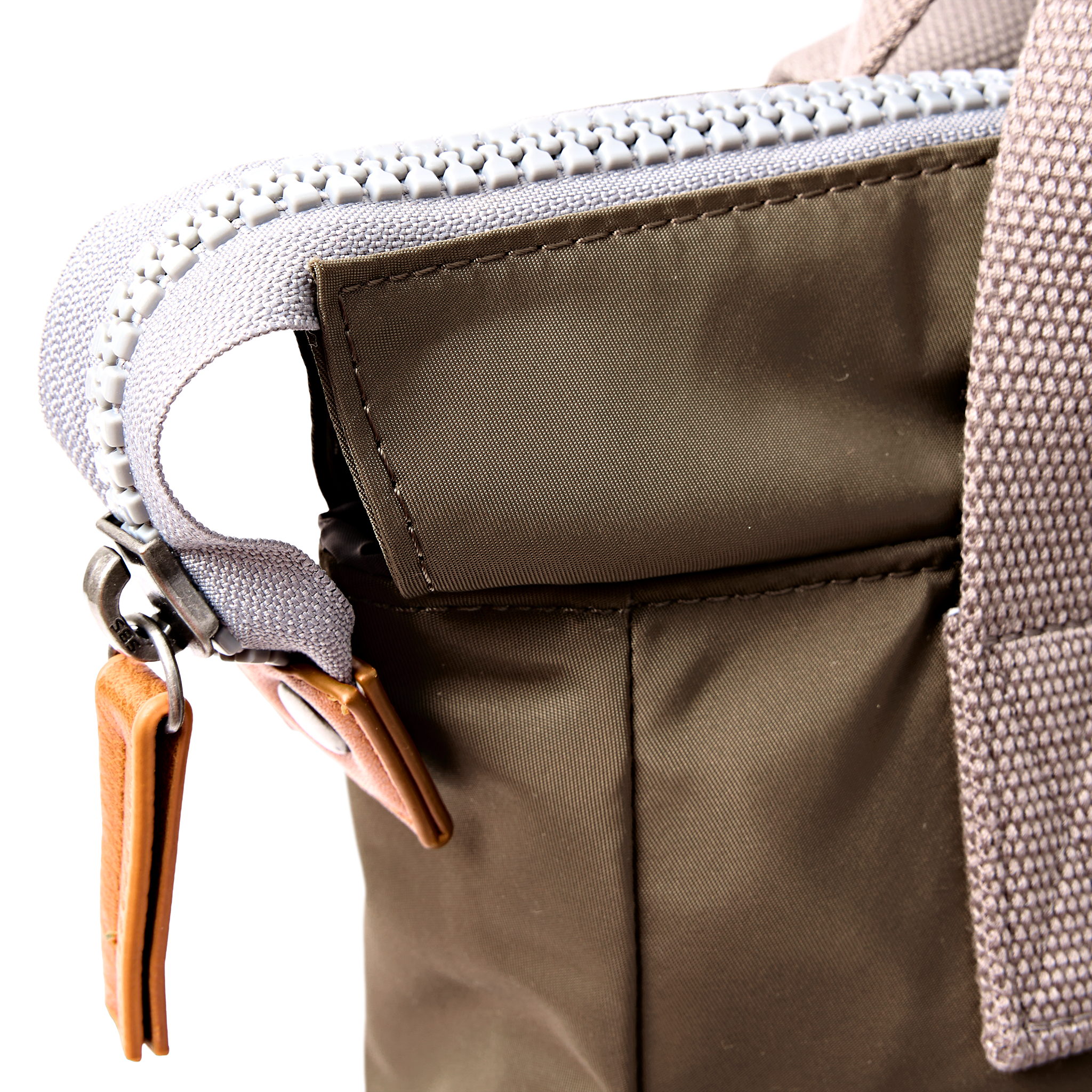 Roka London Bantry ryggsekk Army Small 7,4 liter vanntett