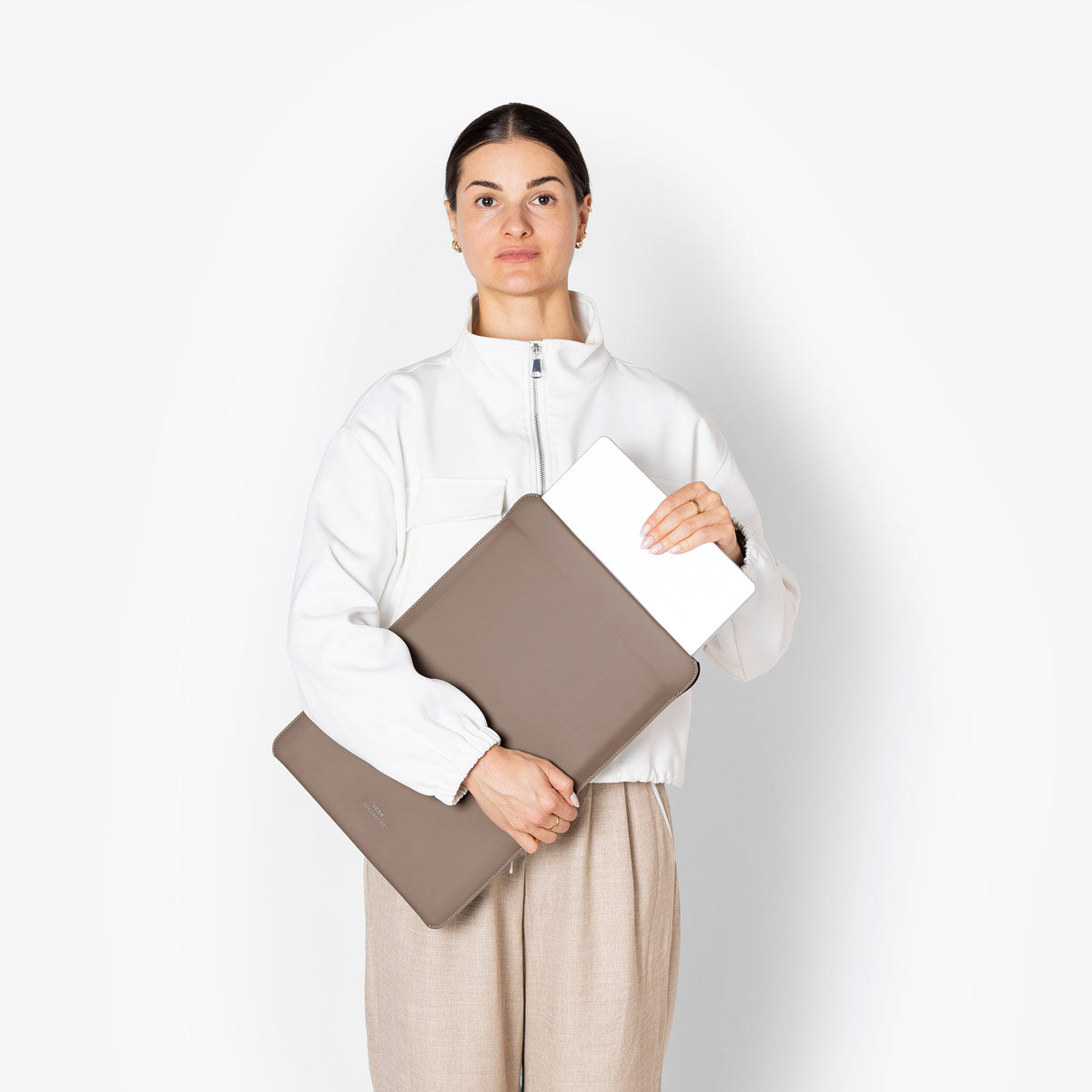 Ucon Acrobatics Sora Laptop sleeve svart mini polstret