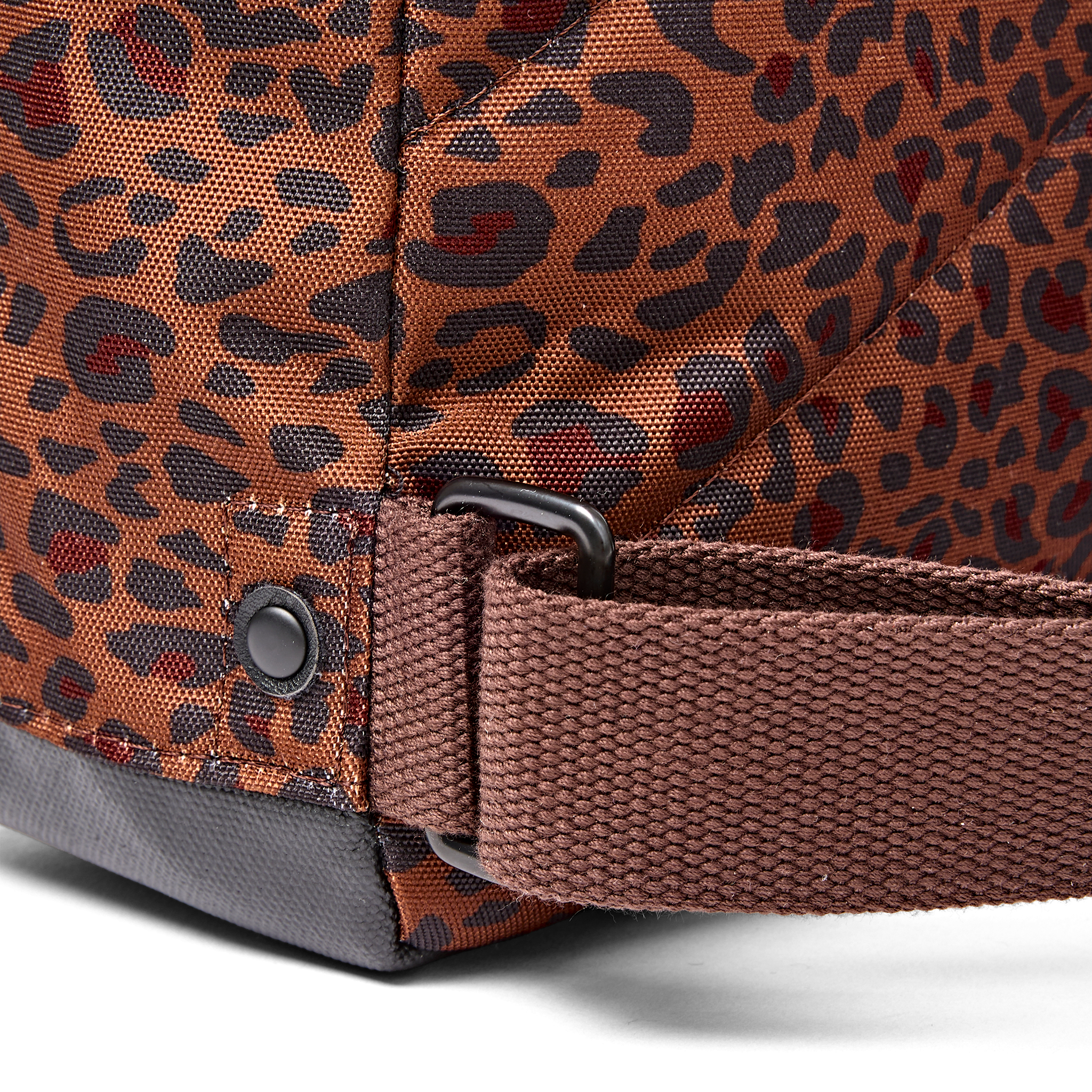 Roka London Bantry ryggsekk small 7,4 liter leopard værbestandig
