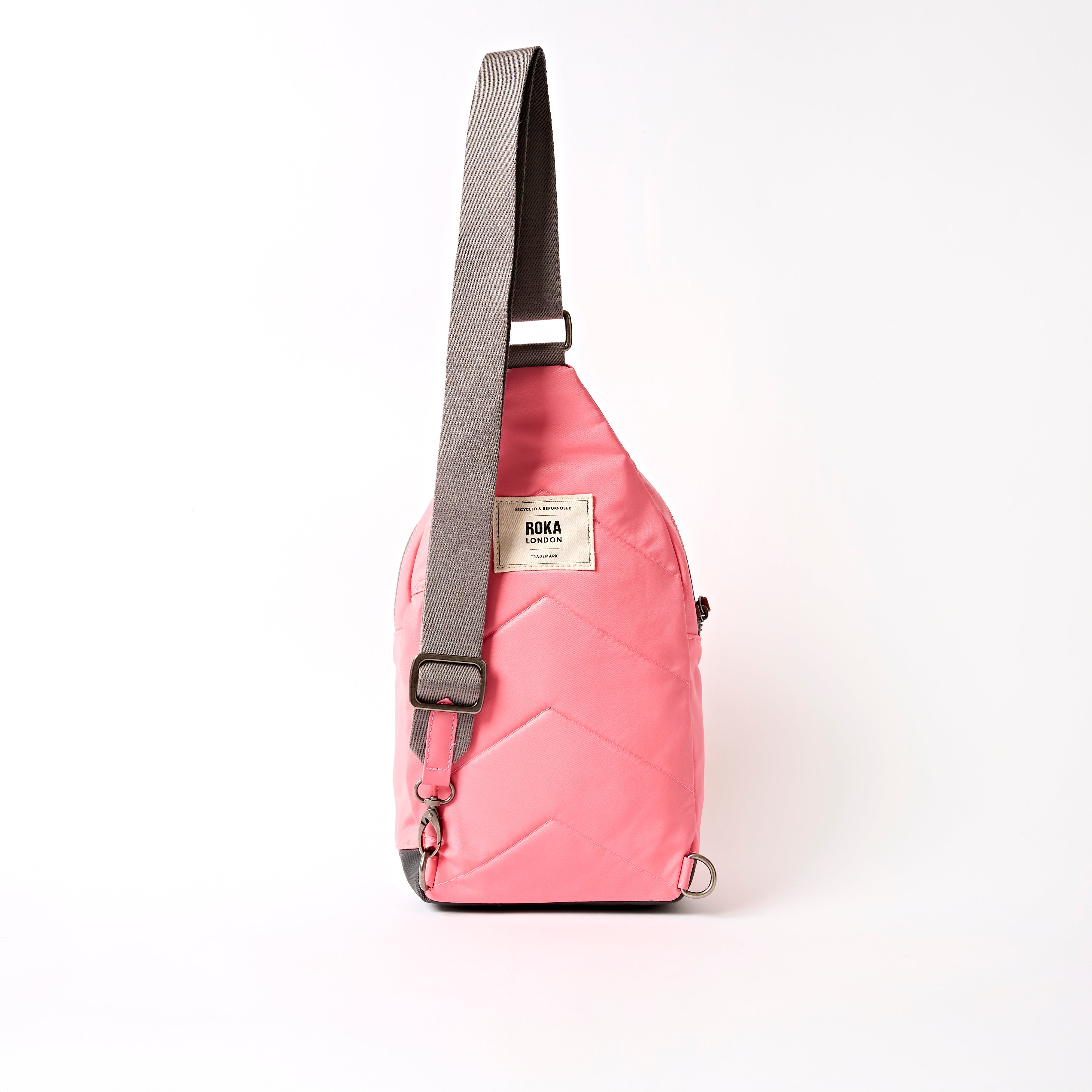 Roka Willesden Large crossbody 5 liter pink lemonade