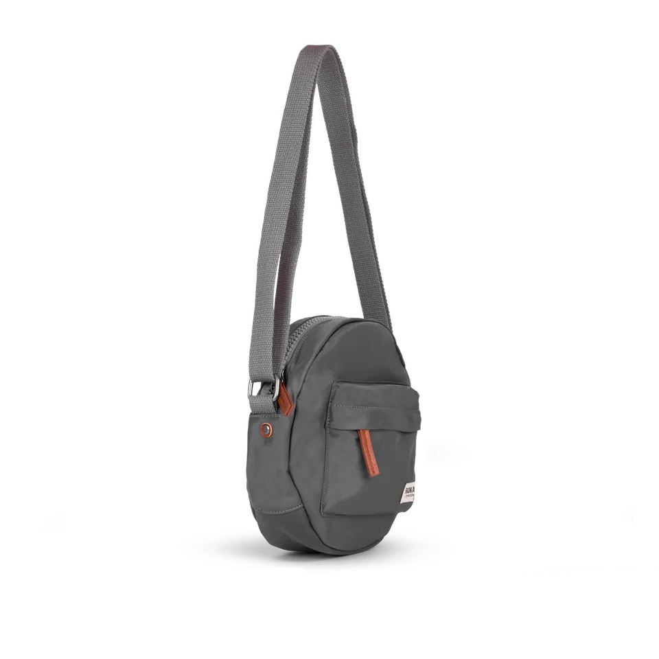 Roka London Paddington Small skulderveske graphite rund