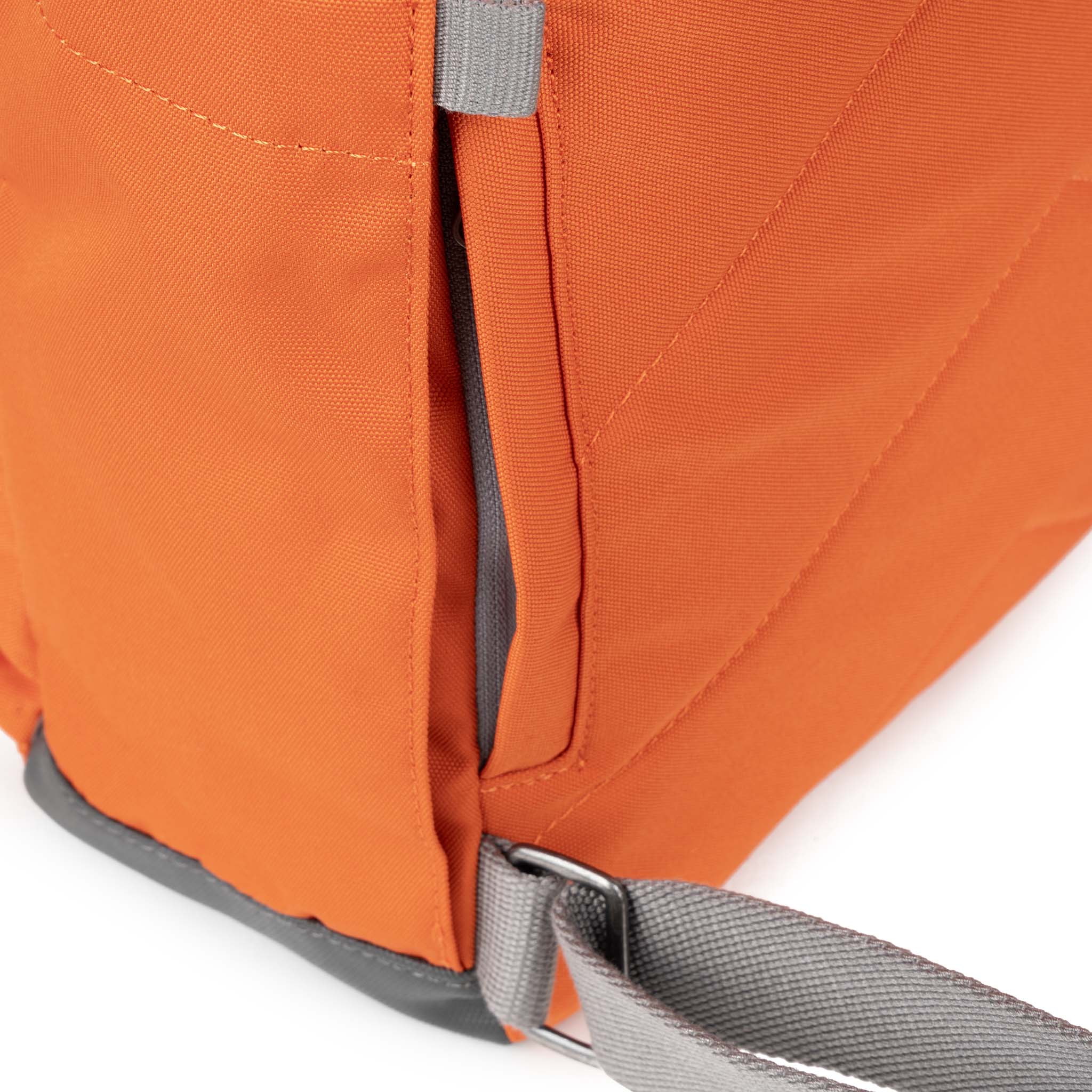 Roka London Waterhouse ryggsekk orange medium 15 liter