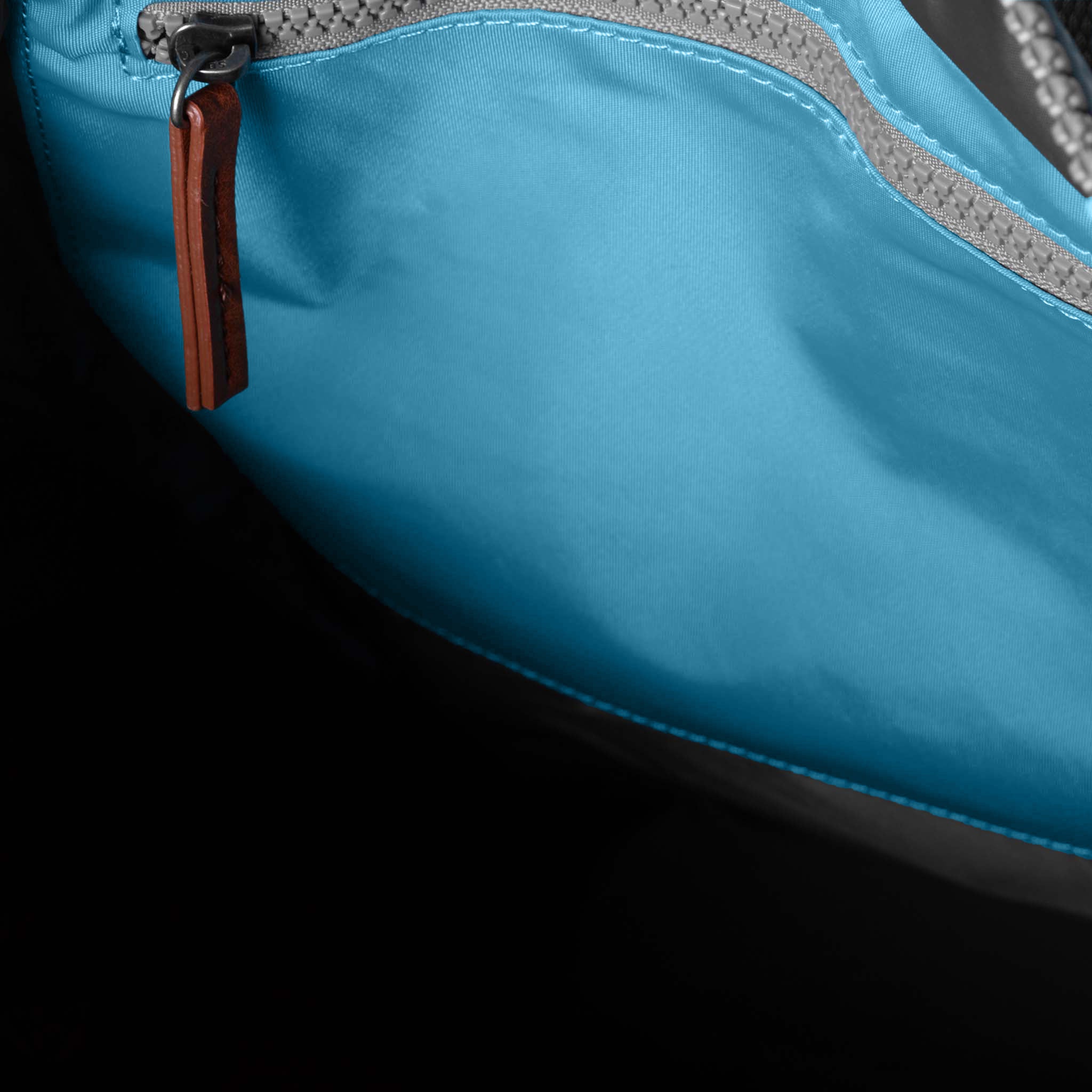 Roka London Canfield ryggsekk petrol small 9,8 liter