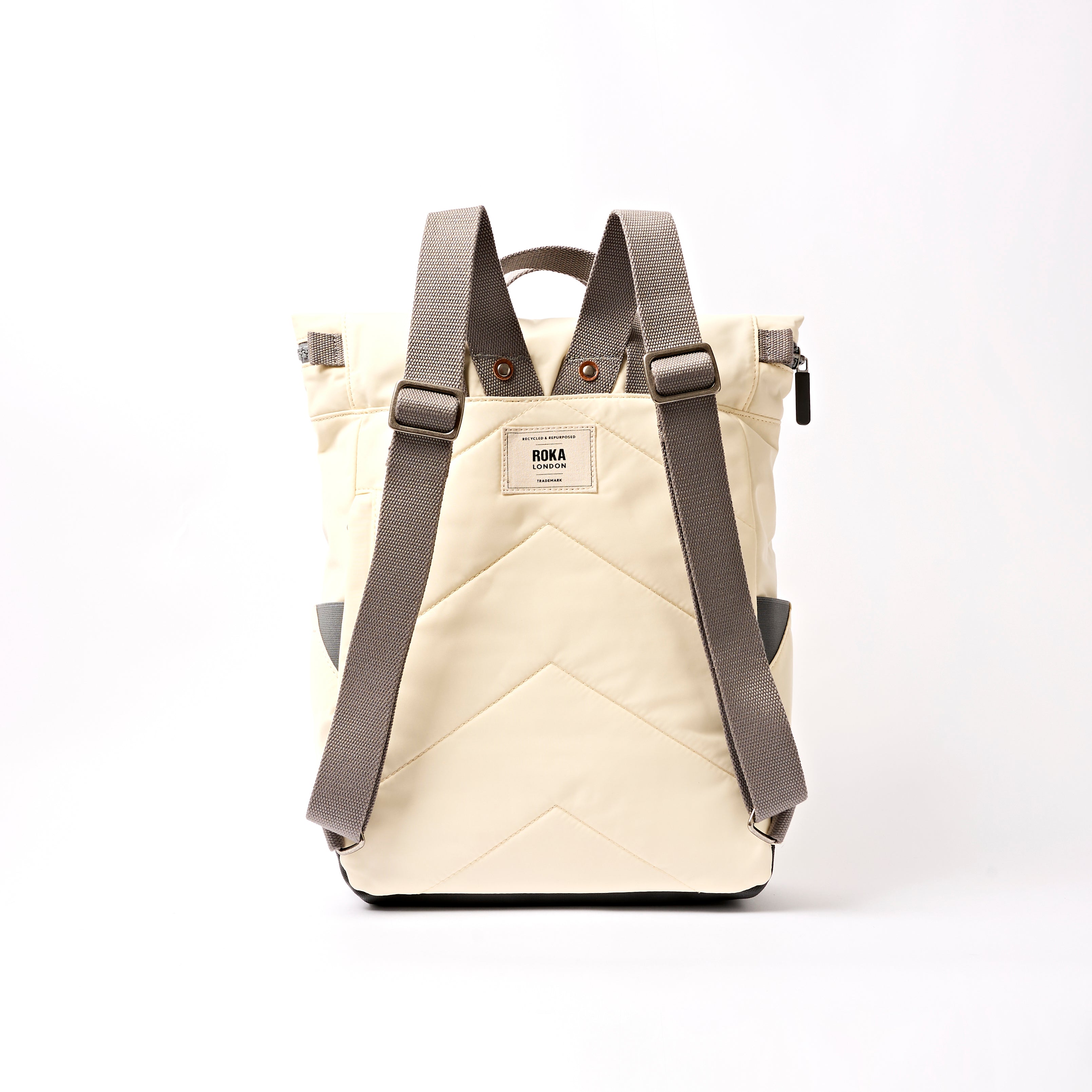 Roka London Camden J ryggsekk wax stripe medium 14,5 l