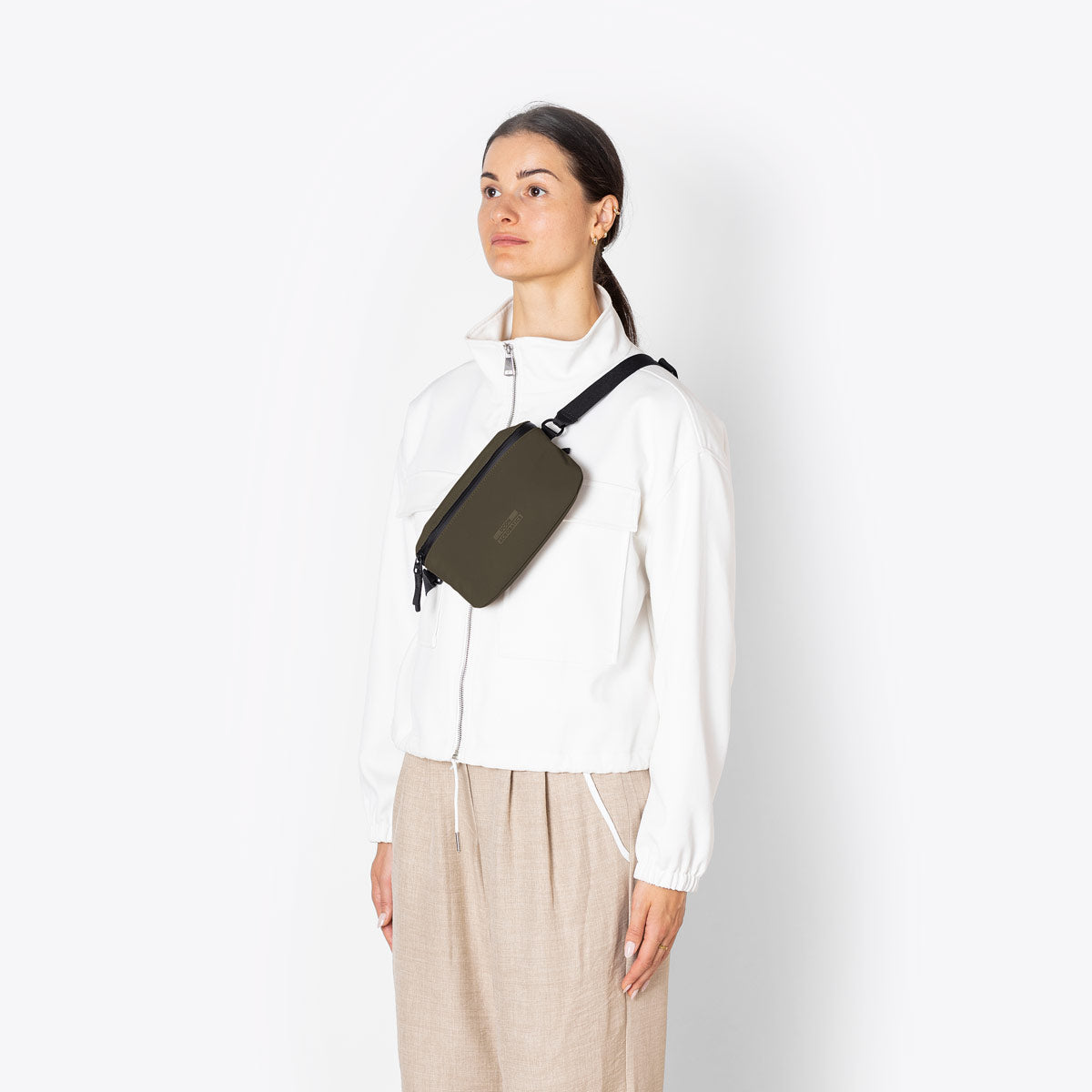 Ucon Acrobatics Jona crossbodybag svart polstret