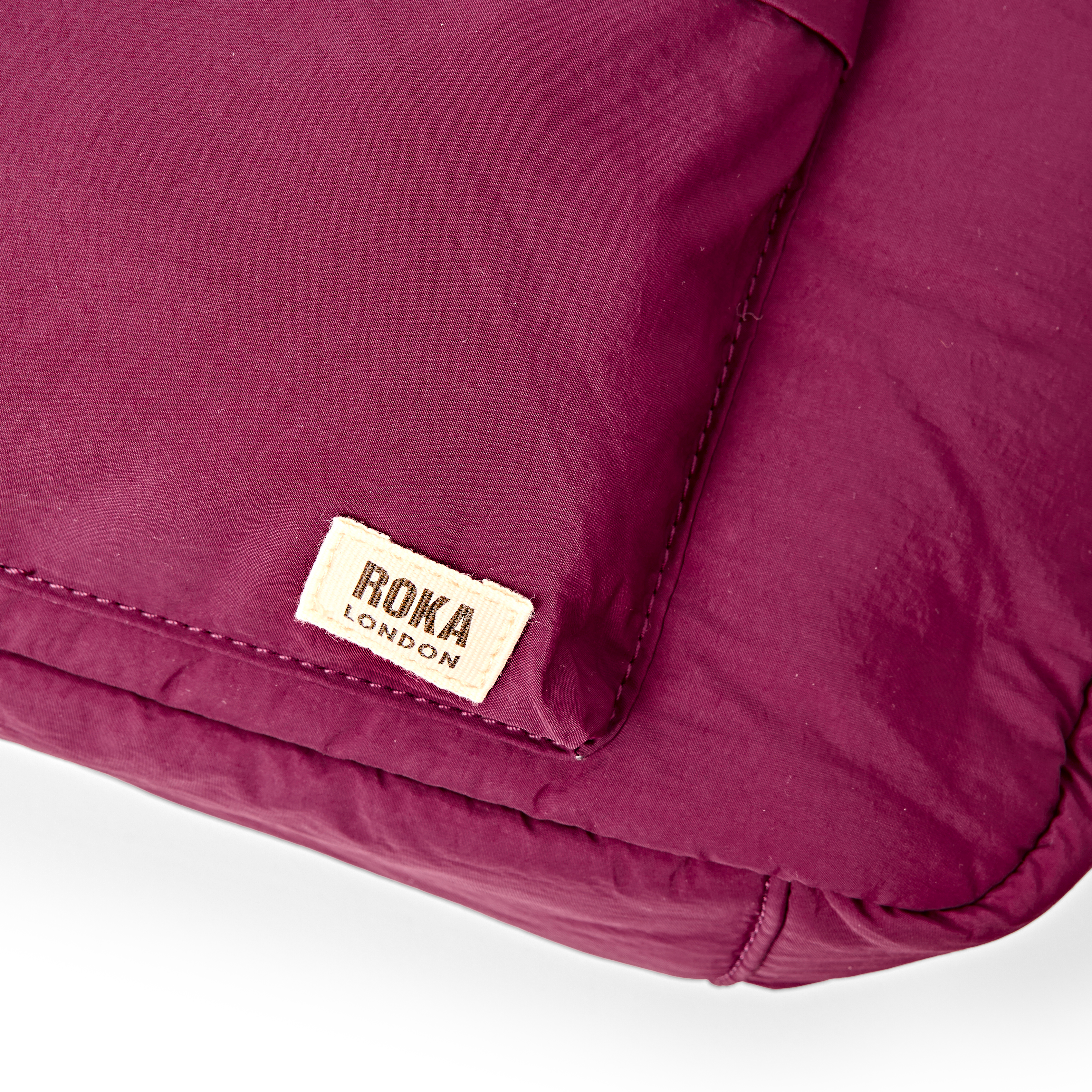 Roka London Belsize Medium crossbodyveske Merlot vanntett