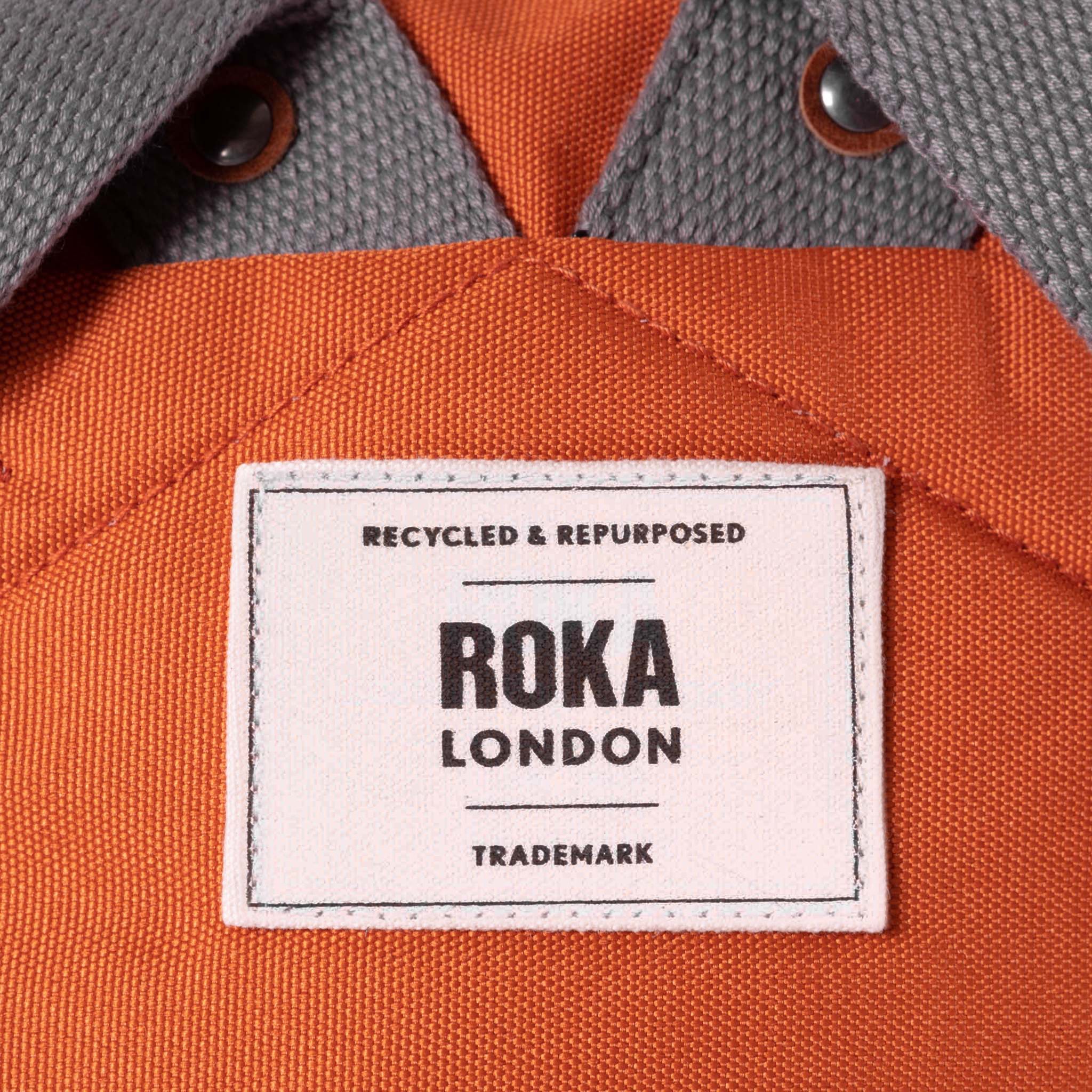 Roka London Finchley sekk small oransje rulletopp