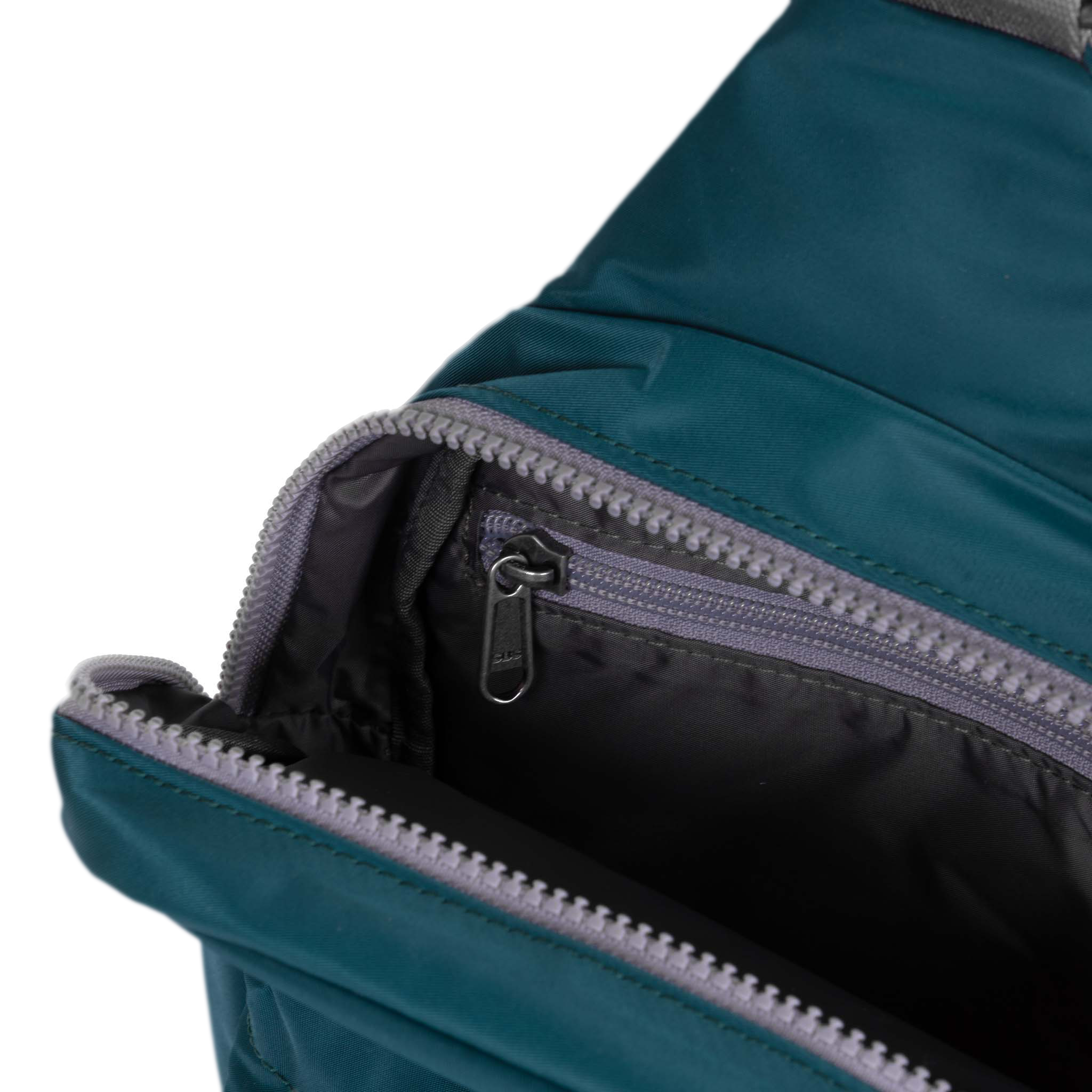Roka London Willesden Large skulderveske Teal 5 liter