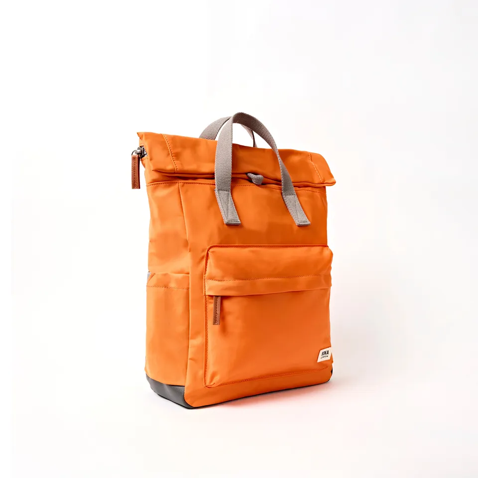 Roka London Canfield sekk jaffa orange medium roll-top 16,4 l