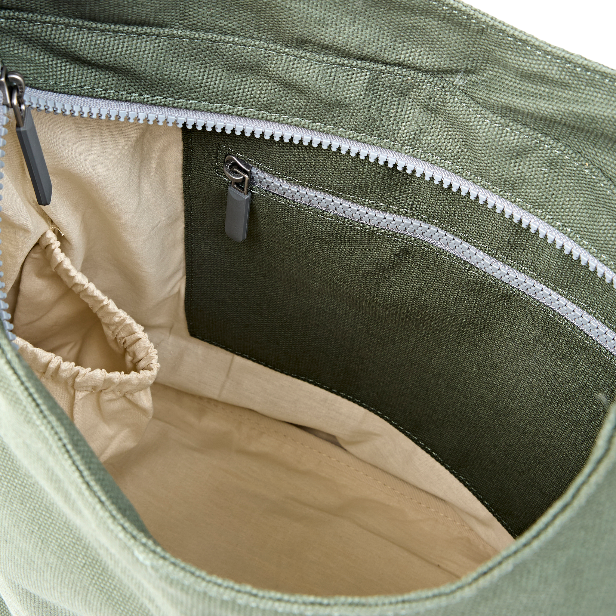 Roka London Hoxton Large skulderveske willow vanntett canvas