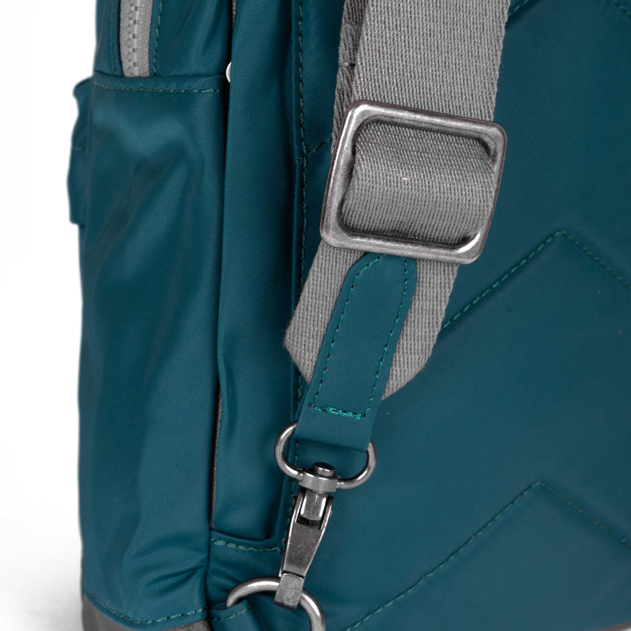 Roka London Willesden Large skulderveske Teal 5 liter