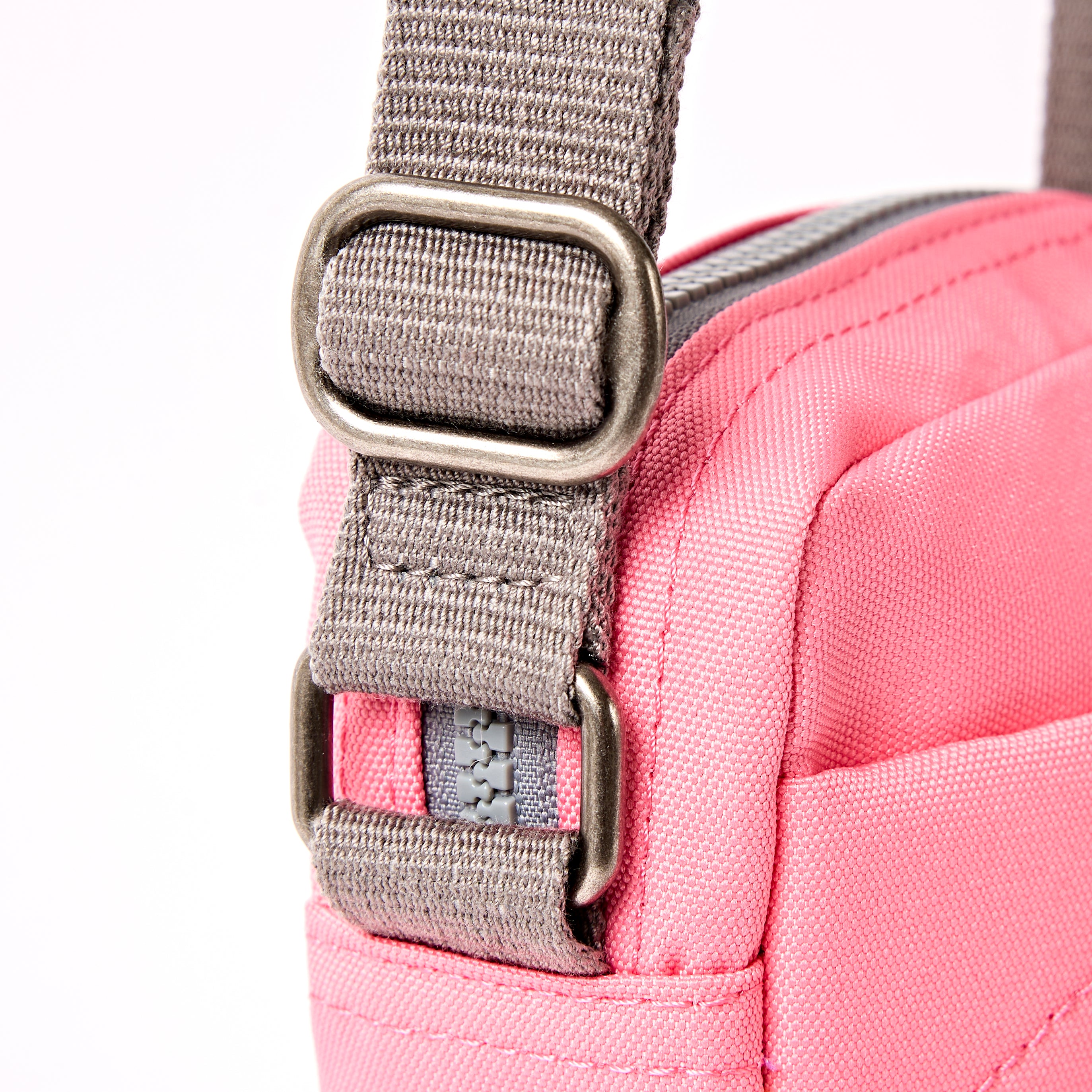 Roka London Bond Pocket crossbody Small Pink Lemonade vanntett