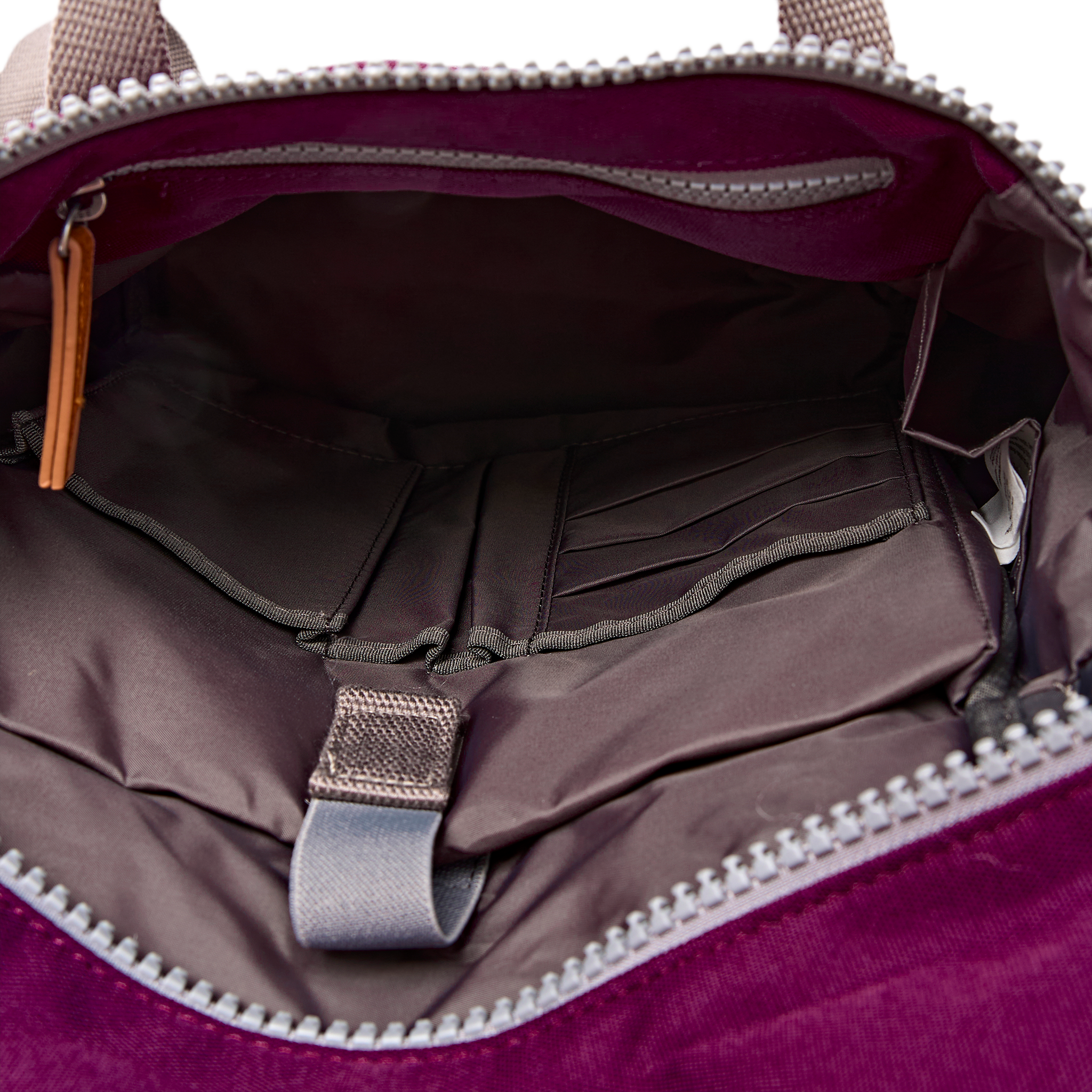 Roka London Finchley ryggsekk Small Cherry Lacquer roll-top