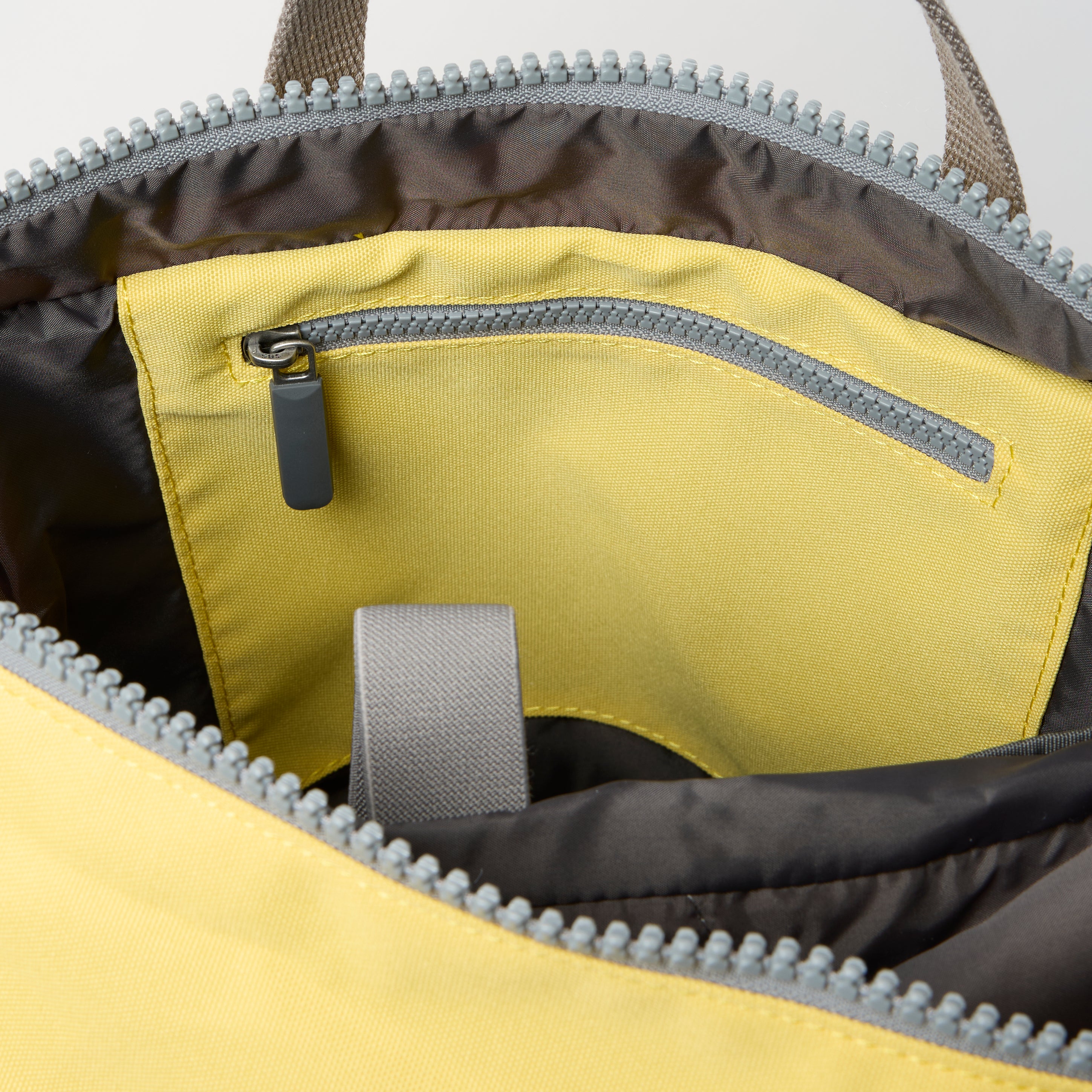 Roka London Camden J ryggsekk lemonade stripe 14,5L