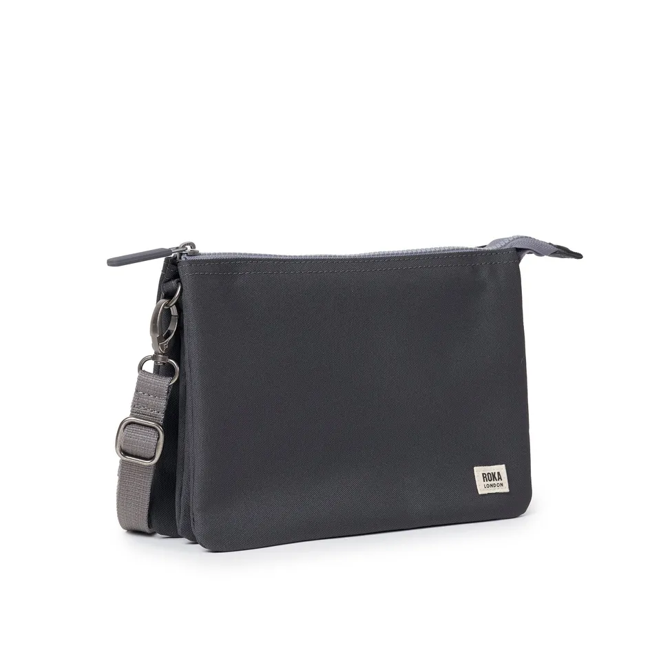 Roka London Carnaby XL crossbody veske faded black