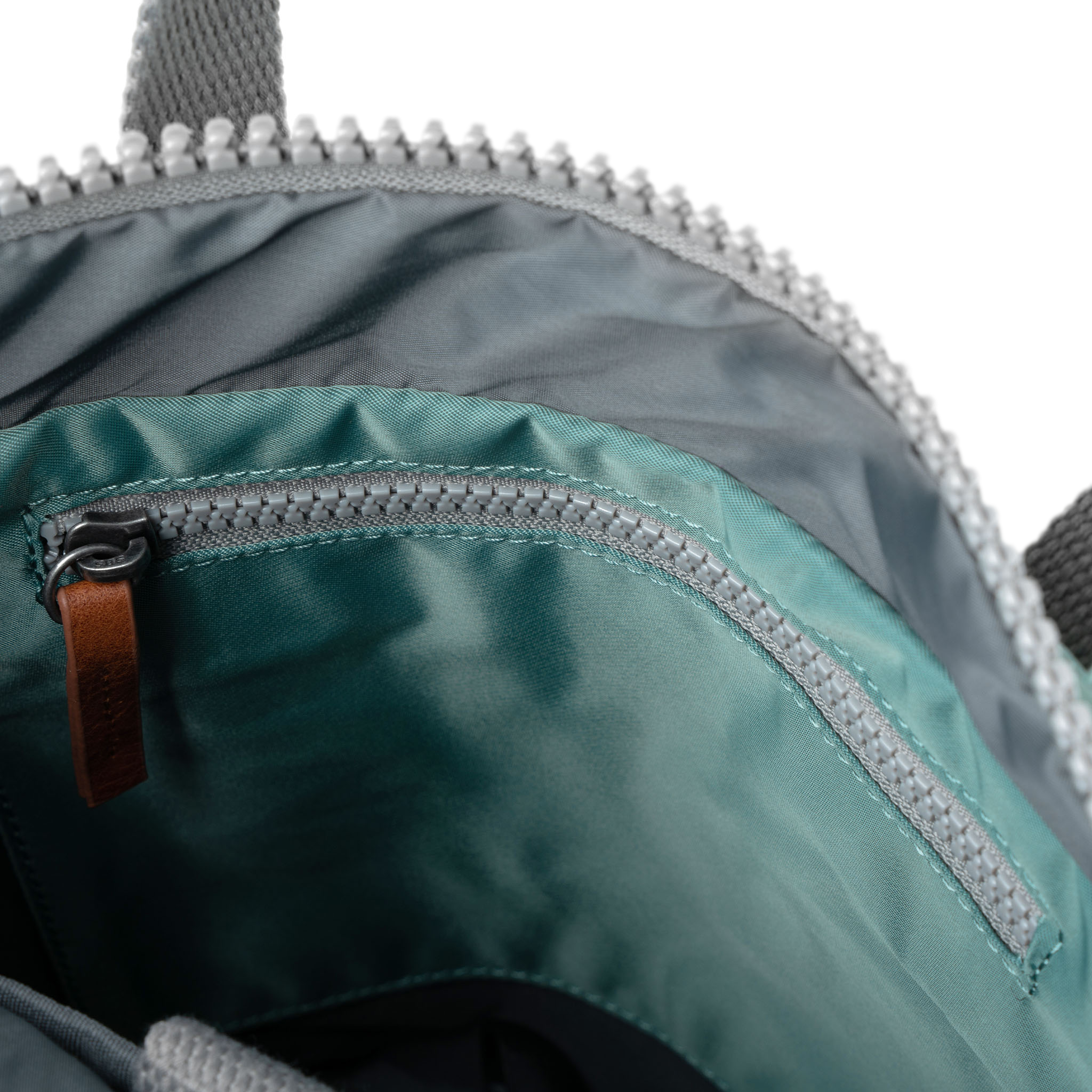 Roka Canfield ryggsekk Medium 16,4 liter grønn