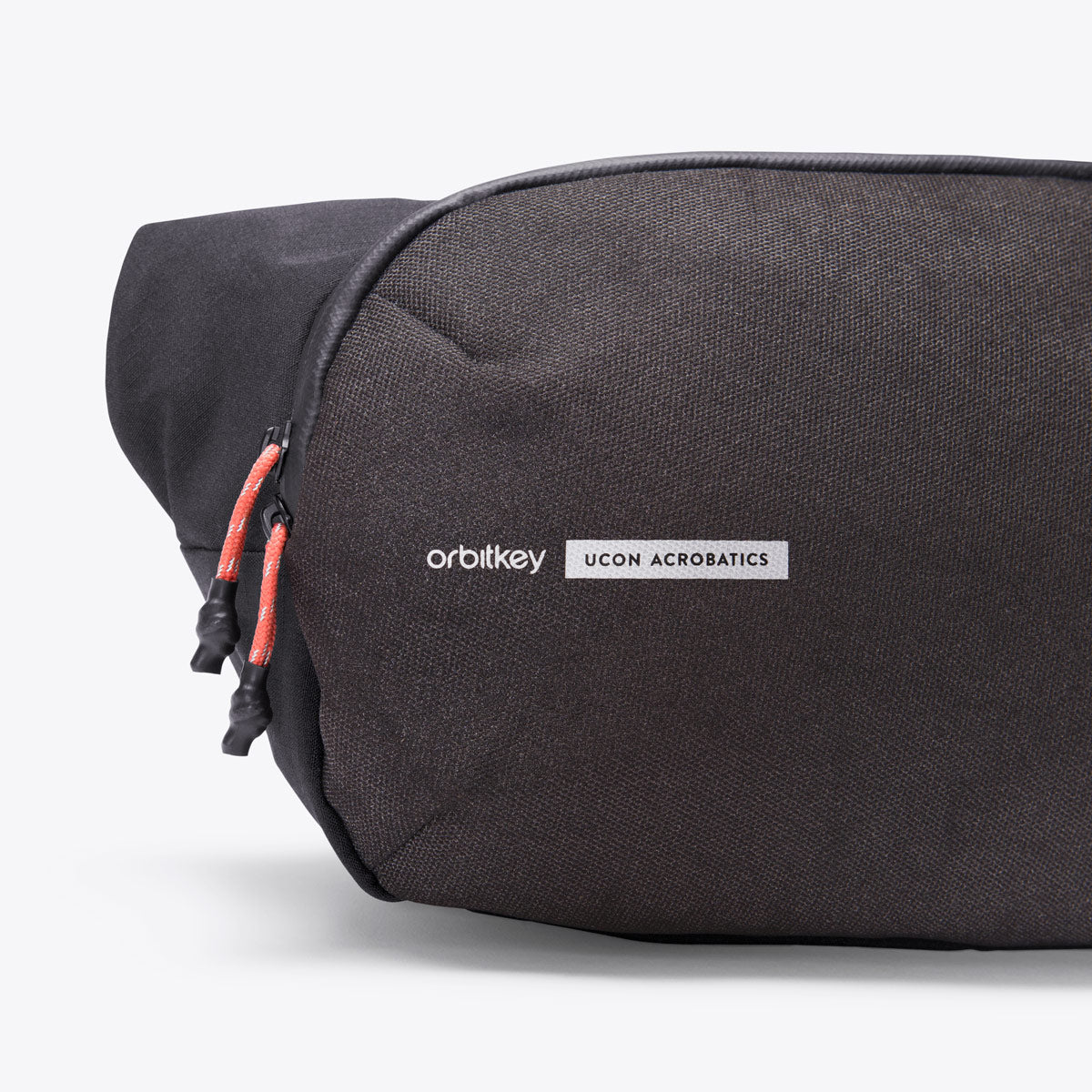 Ucon Acrobatics Urban Sling slingbag Black Reflective