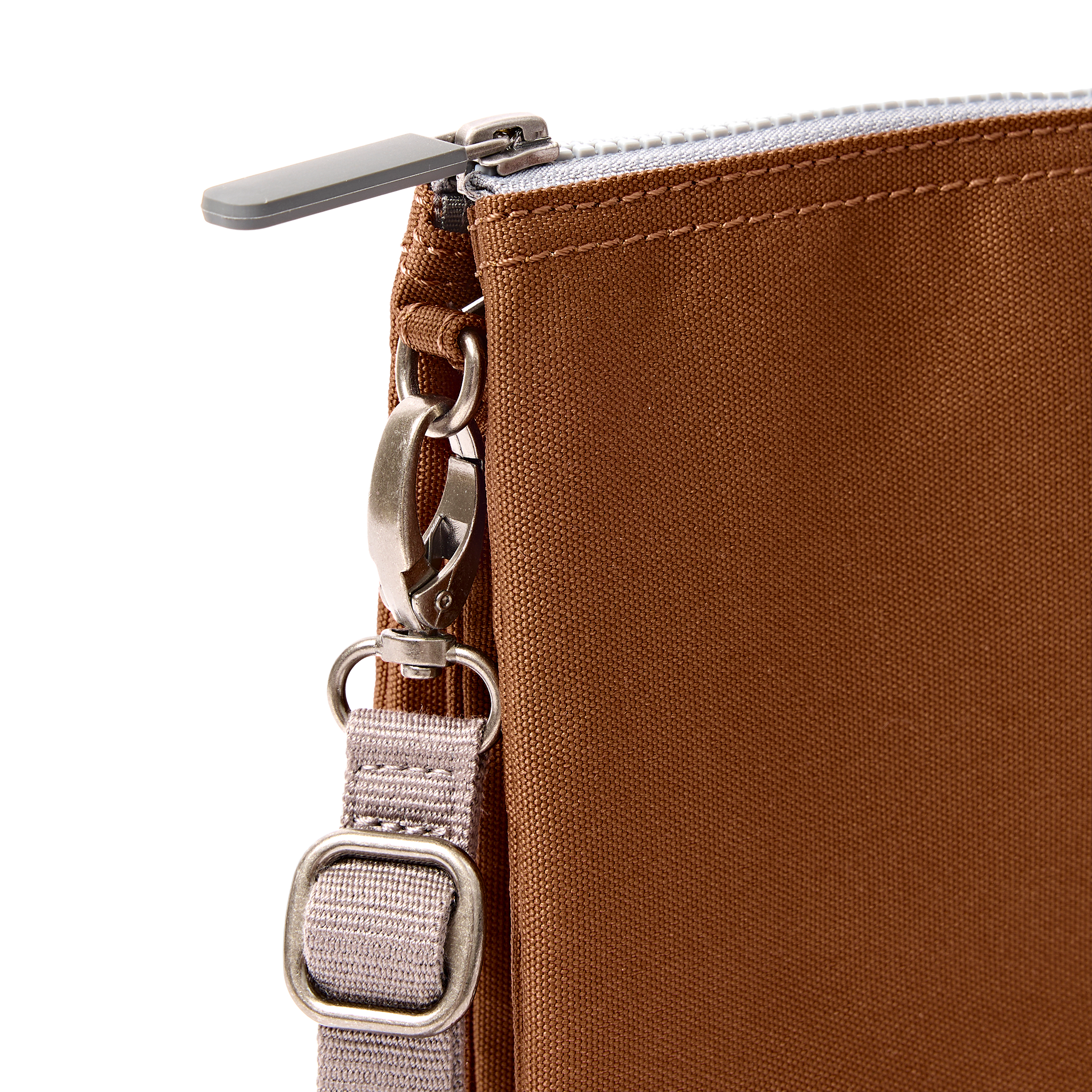 Roka London Carnaby XL crossbody Cinnamon 0,5 liter