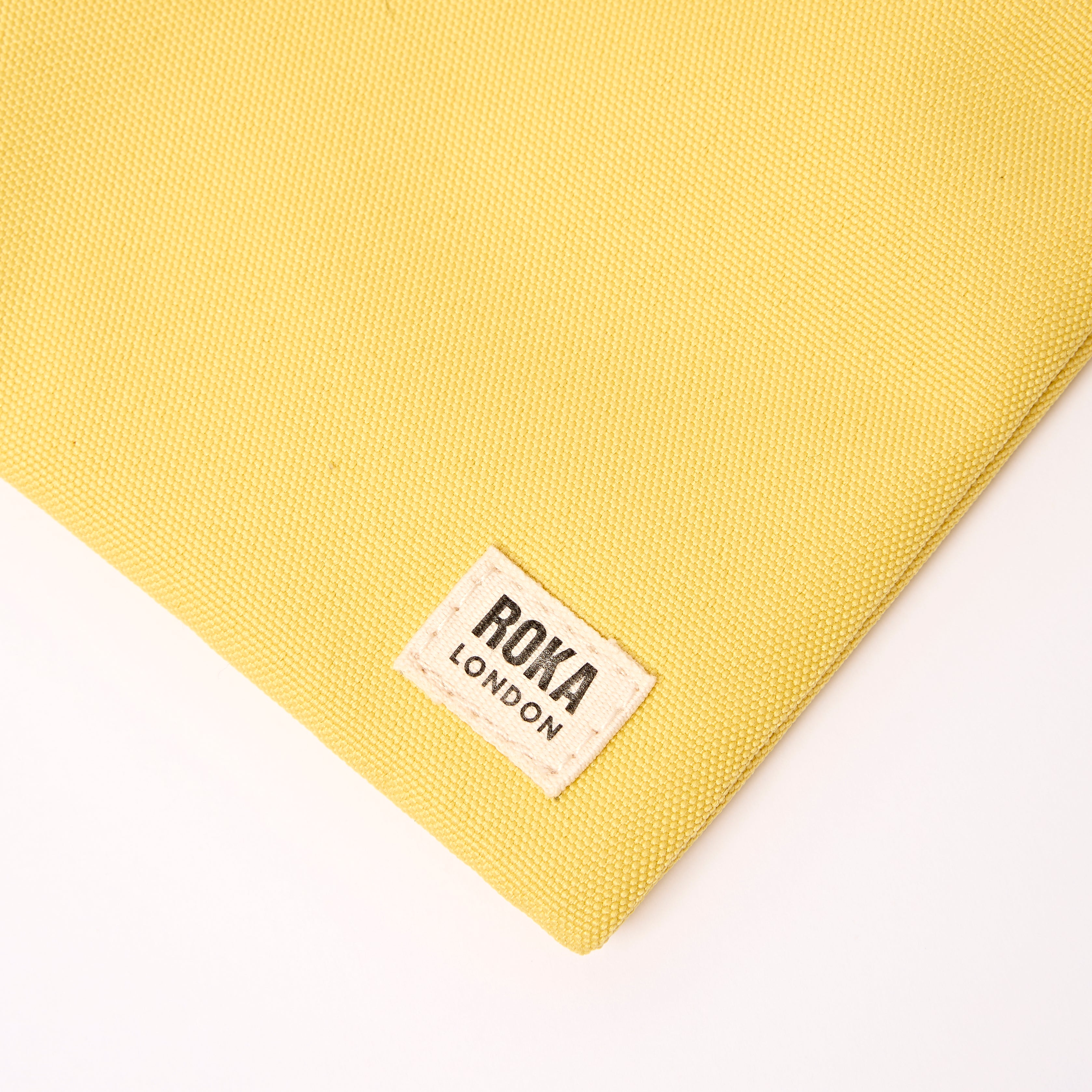 Roka London Chelsea mobilveske xs lemonade stripe