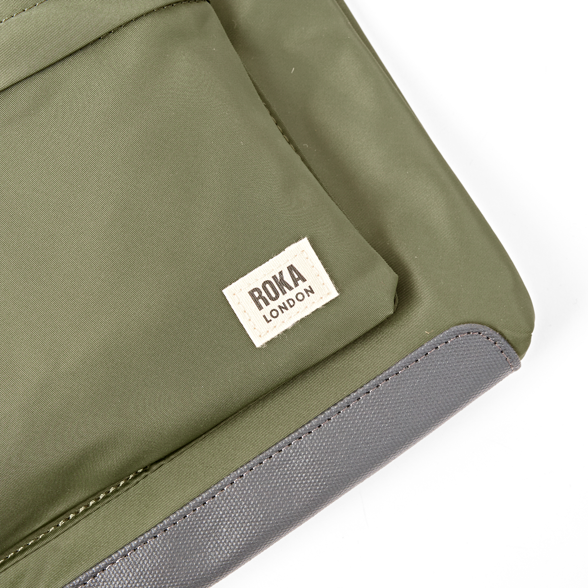 Roka London Kennington Medium crossbody 2,7 liter grønn