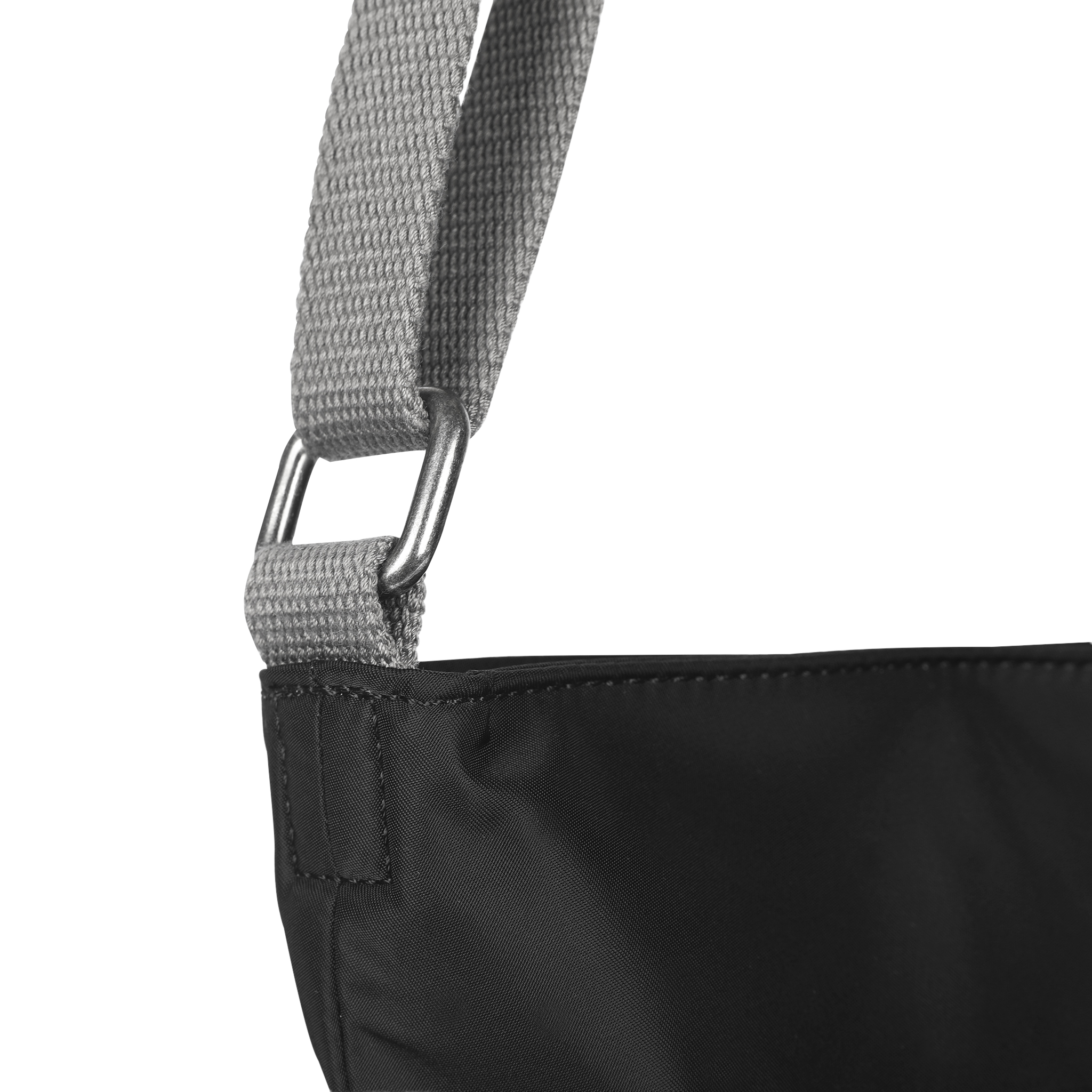 Roka London Kennington crossbody medium svart 2,7 liter