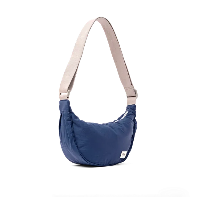 Roka London Farringdon skulderveske small kobolt vanntett
