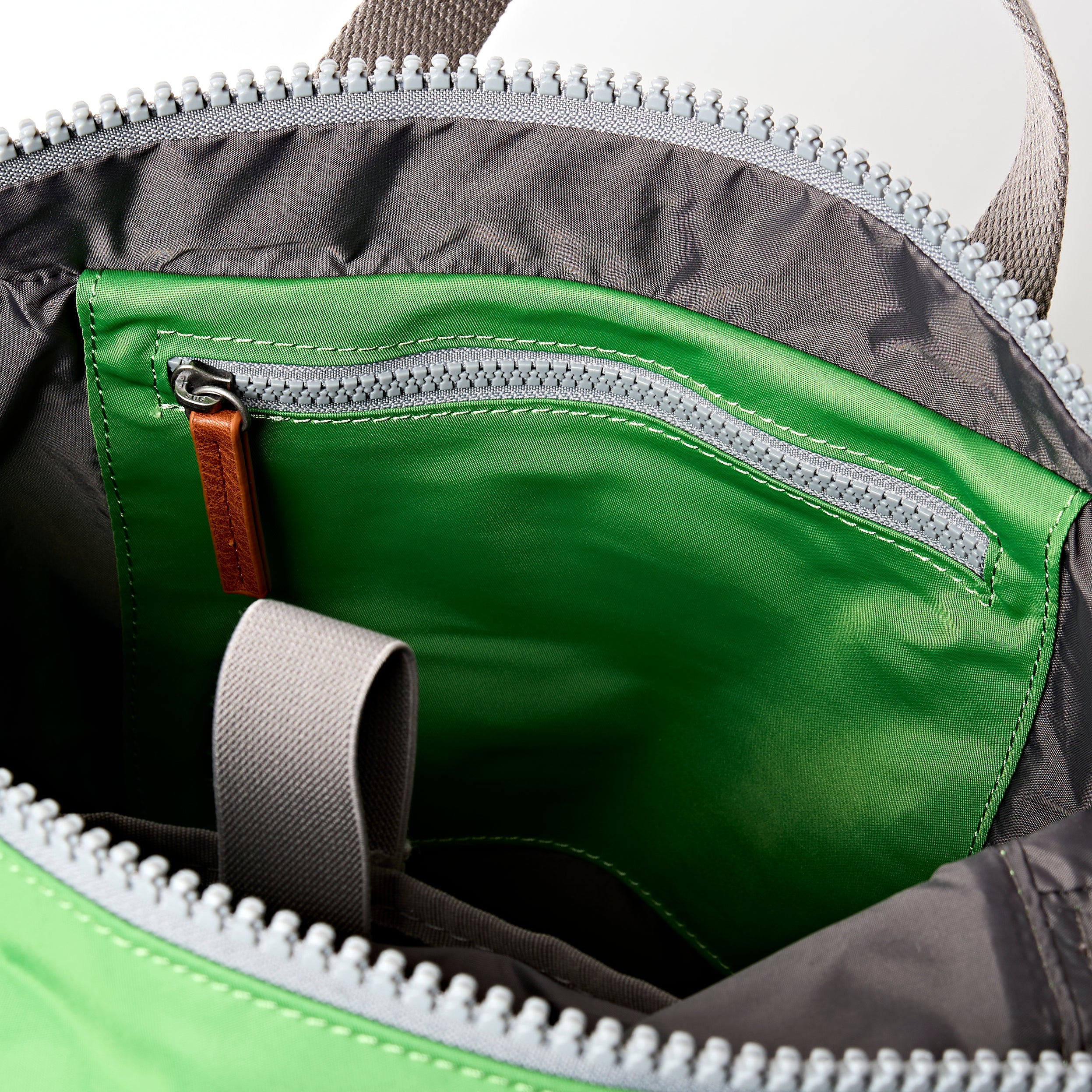 Roka London Canfield Roll Top ryggsekk Small 9,8L lime