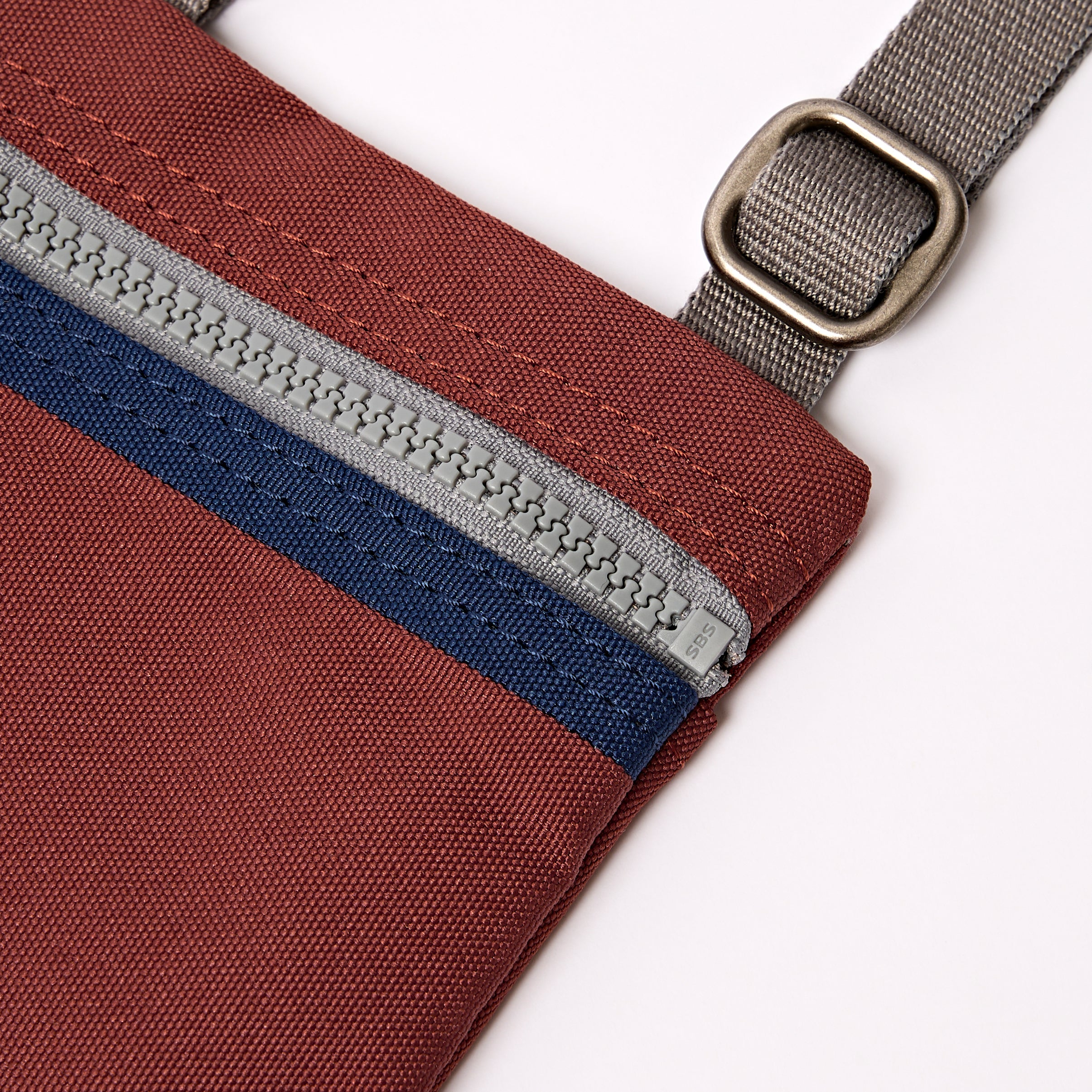Roka London Chelsea mobilveske henna stripe ekstra liten